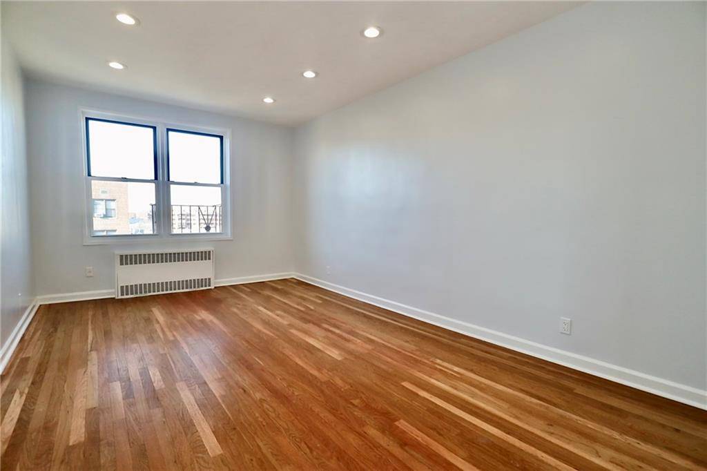 Brooklyn, NY 11235,3025 Ocean AVE #6E