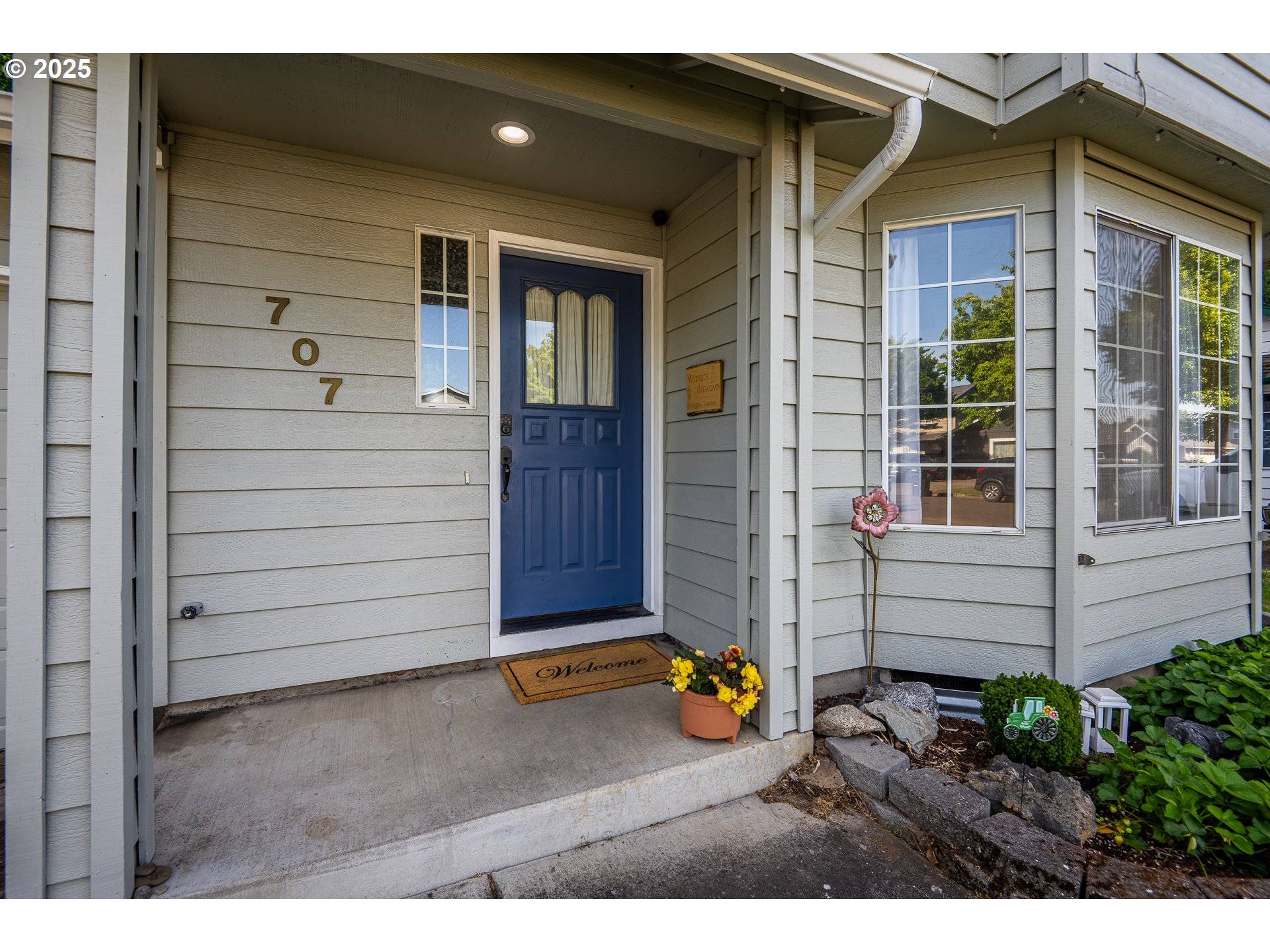 Eugene, OR 97402,707 DRIFTWOOD DR