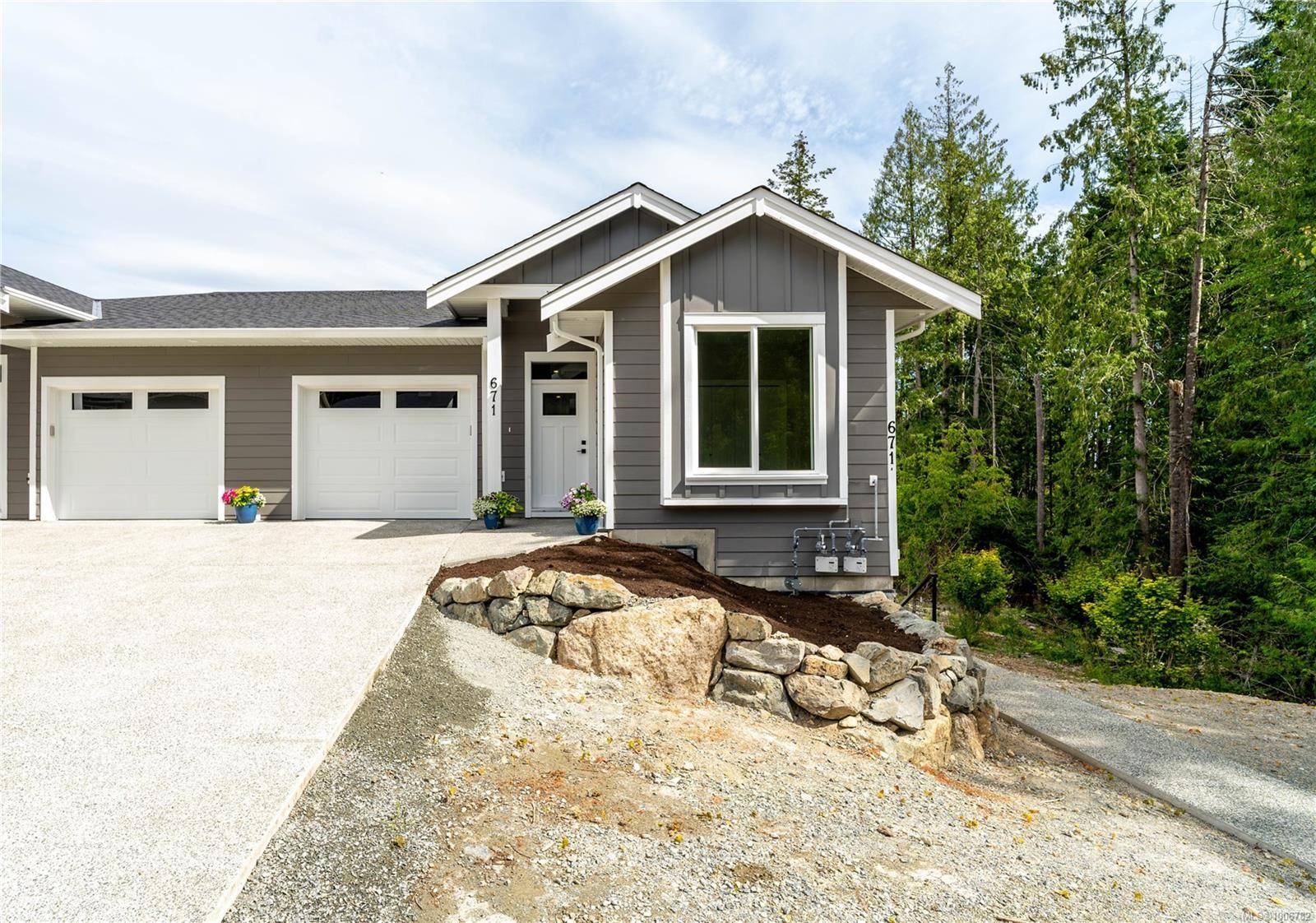 Ladysmith, BC V9G 0A7,671 Sanderson Rd
