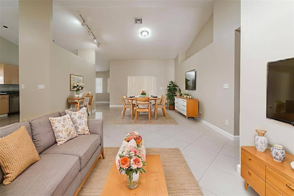 Dania Beach, FL 33004,219 SE 8th St