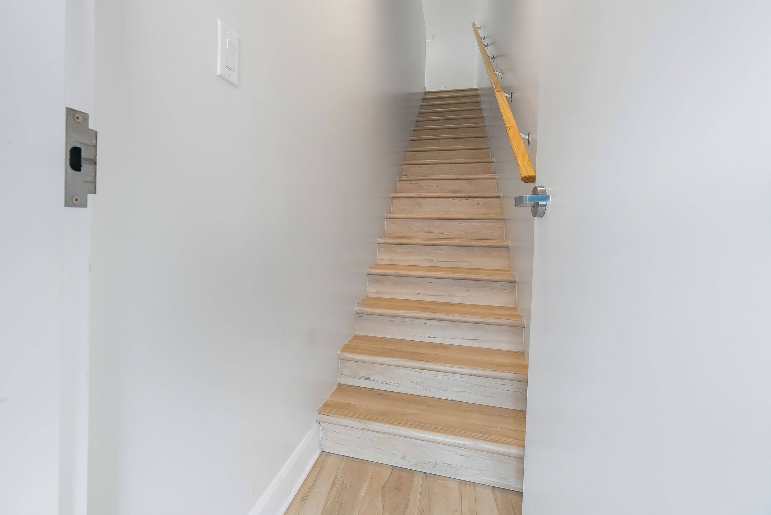 Britannia - Lincoln Heights And Area, ON K2B 5X1,183 Britannia RD