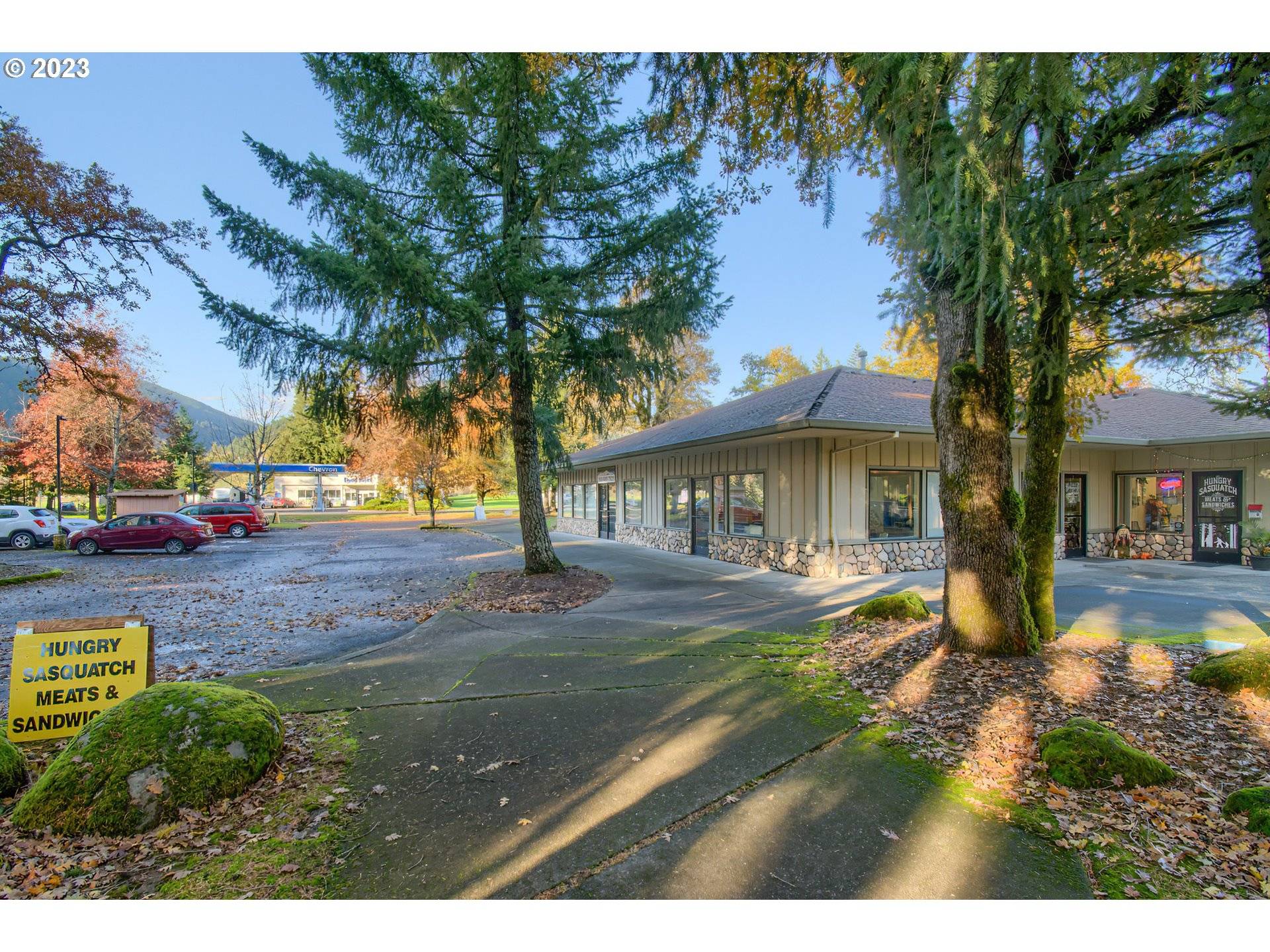 North Bonneville, WA 98639,102 CBD MALL ST