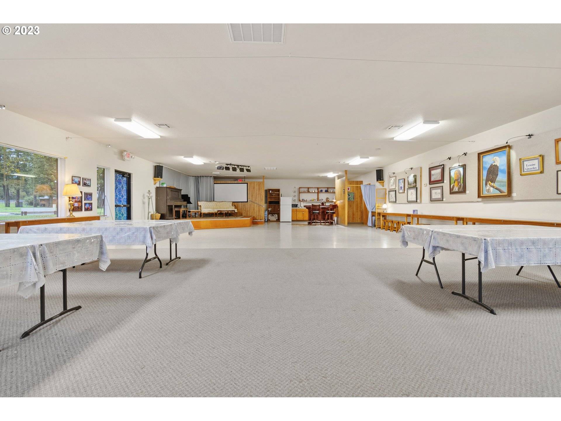 North Bonneville, WA 98639,102 CBD MALL ST