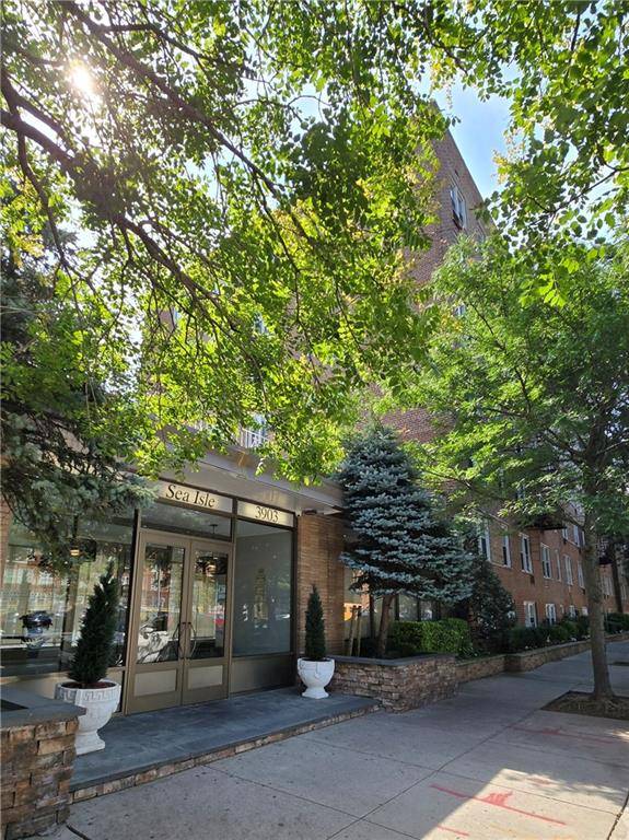 Brooklyn, NY 11235,3903 Nostrand AVE #3J