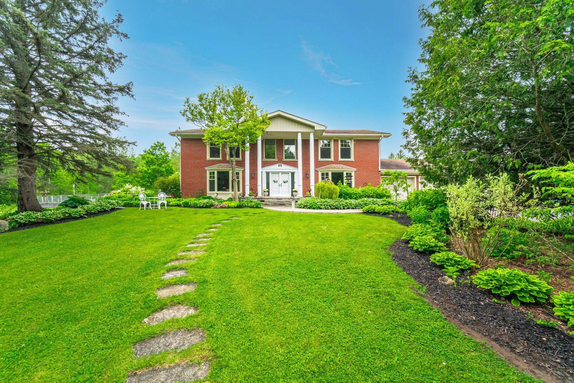 Halton Hills, ON L7J 2M1,11302 Regional 25 RD