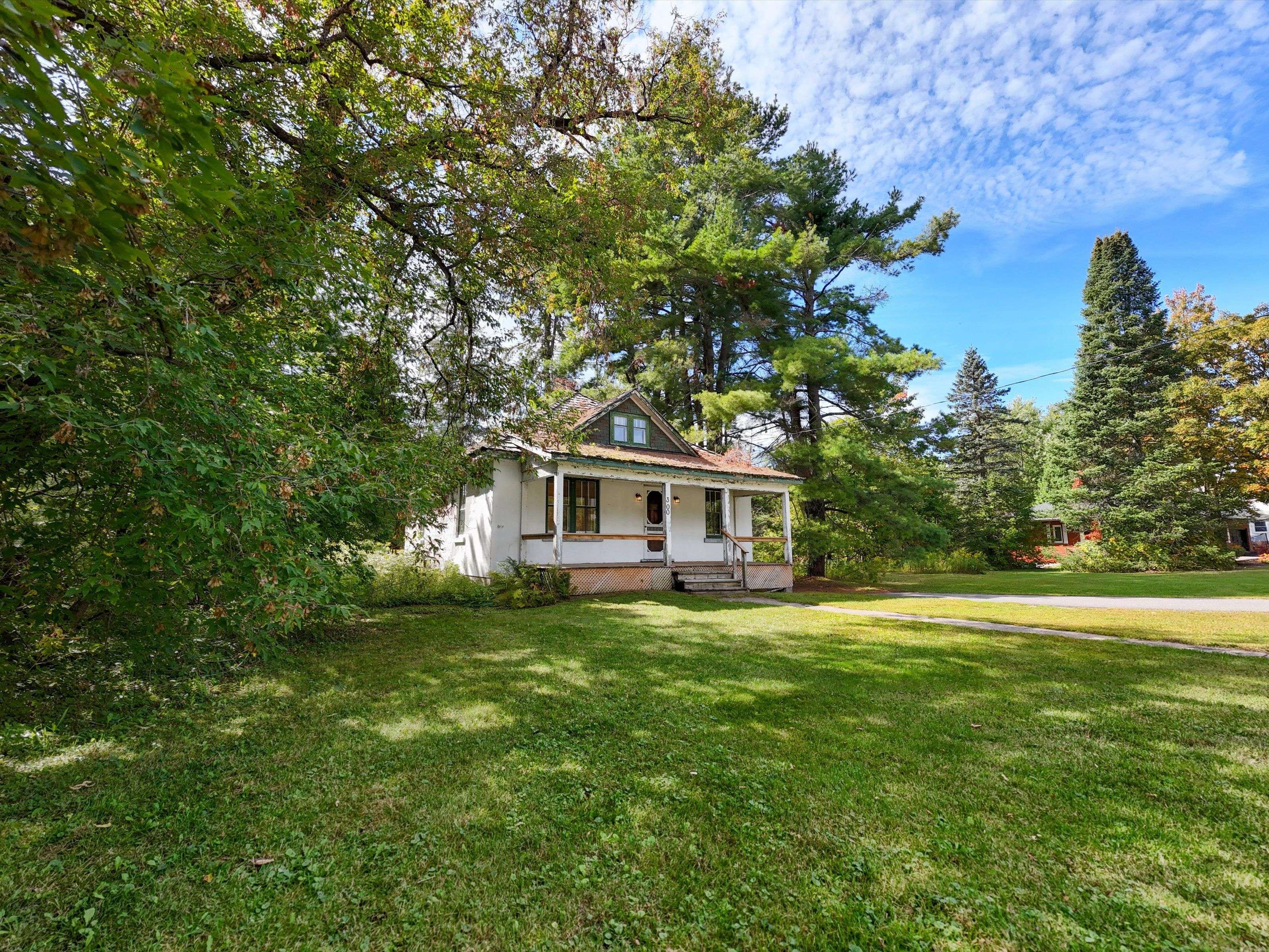 Bracebridge, ON P1L 2C9,300 Manitoba ST