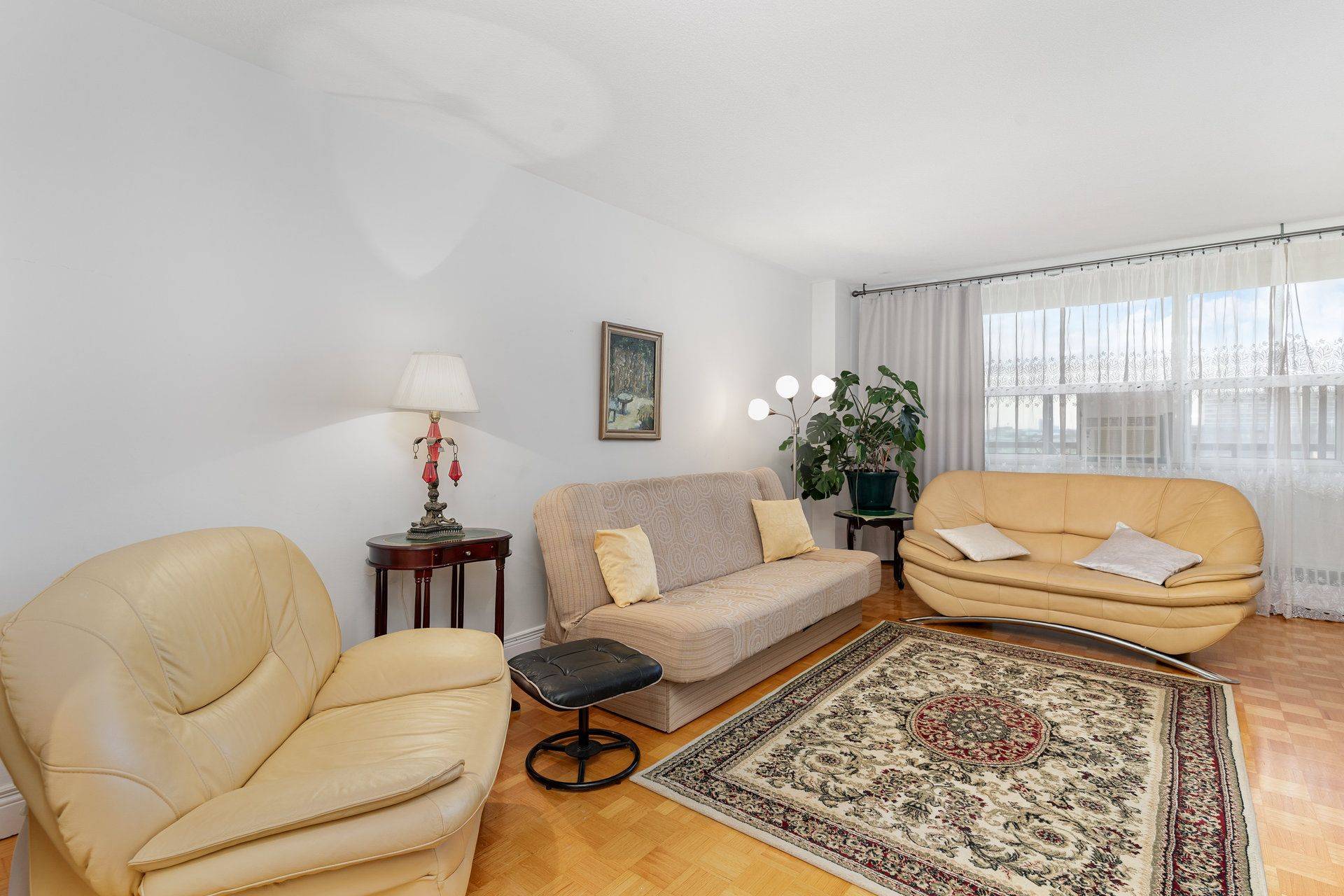 Toronto W05, ON M3N 2L5,5 Frith RD #808