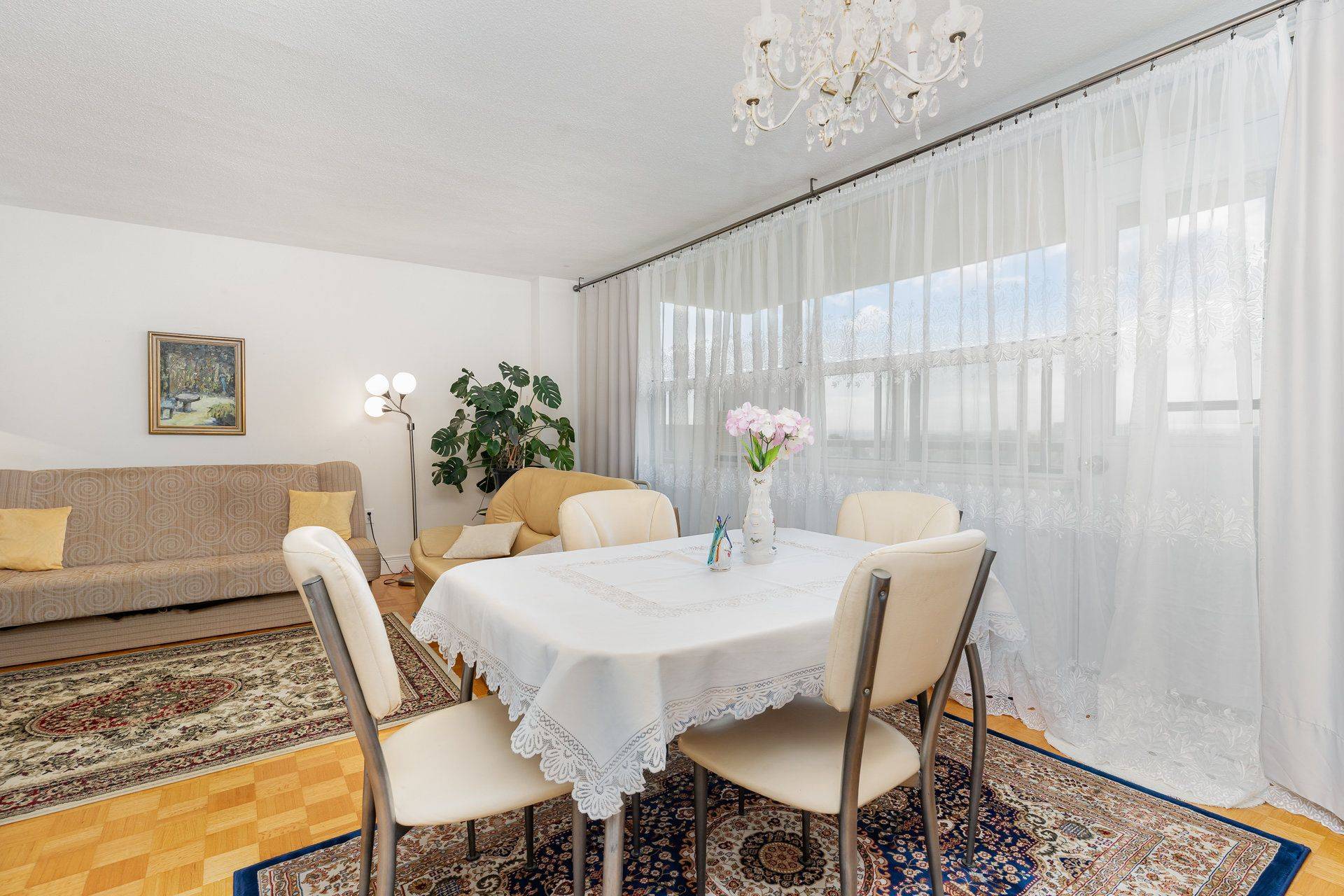 Toronto W05, ON M3N 2L5,5 Frith RD #808