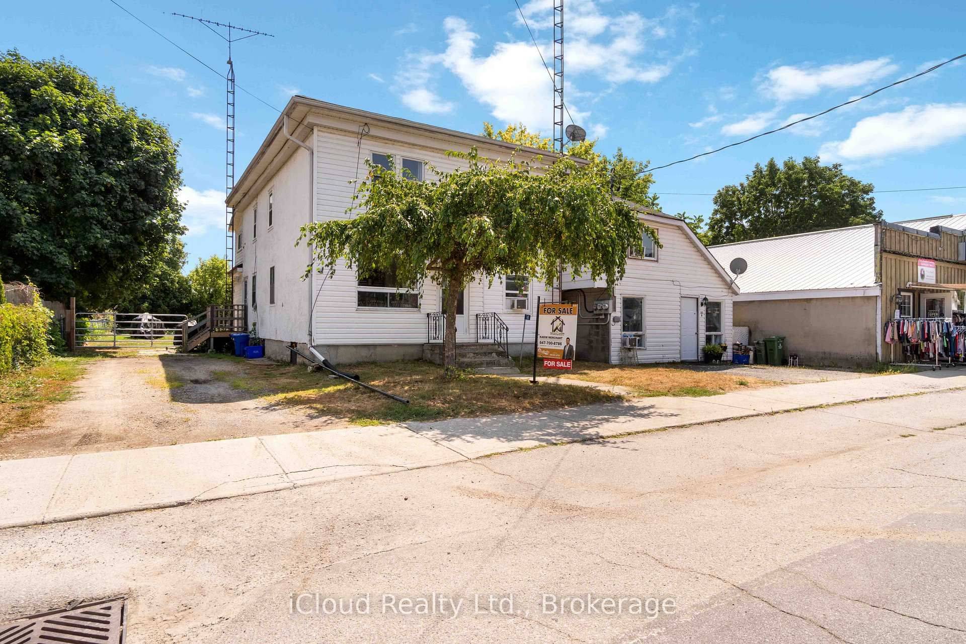 Leeds And The Thousand Islands, ON K0H 2N0,141 Main ST