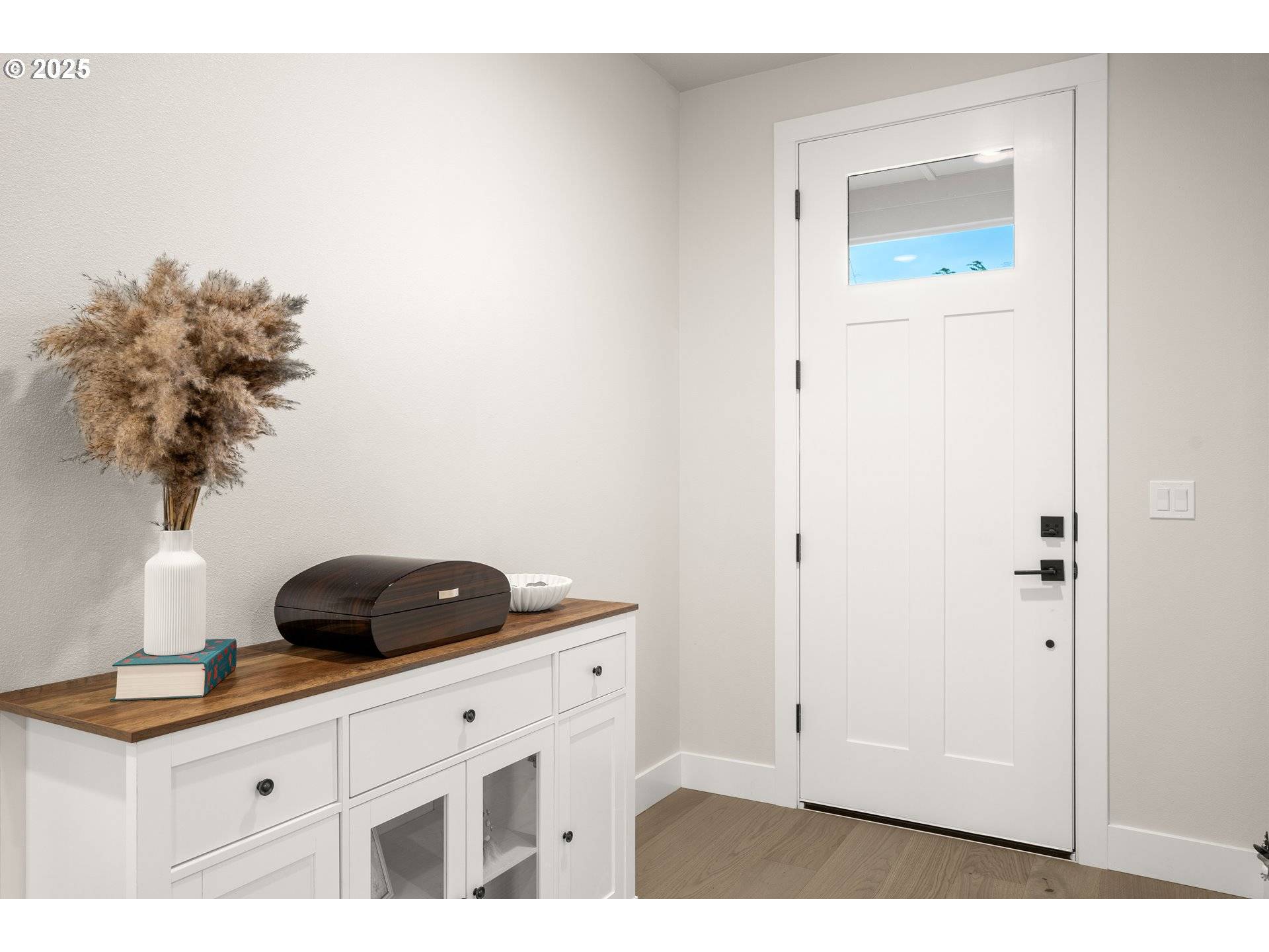 Bend, OR 97703,20211 GLEN VISTA RD