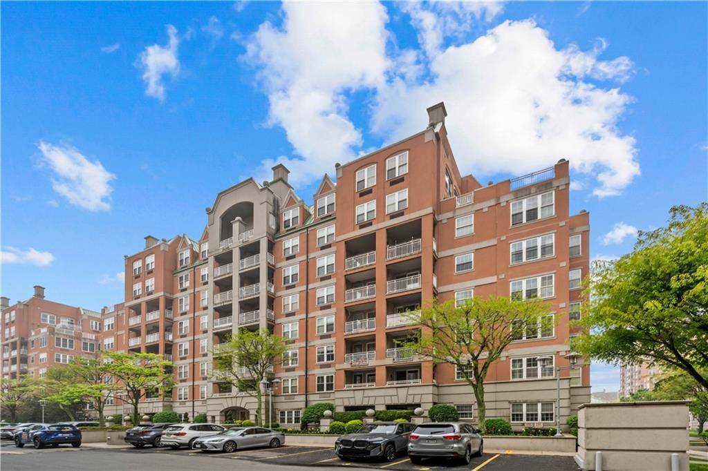 Brooklyn, NY 1125,105 Oceana DR East #PH1D