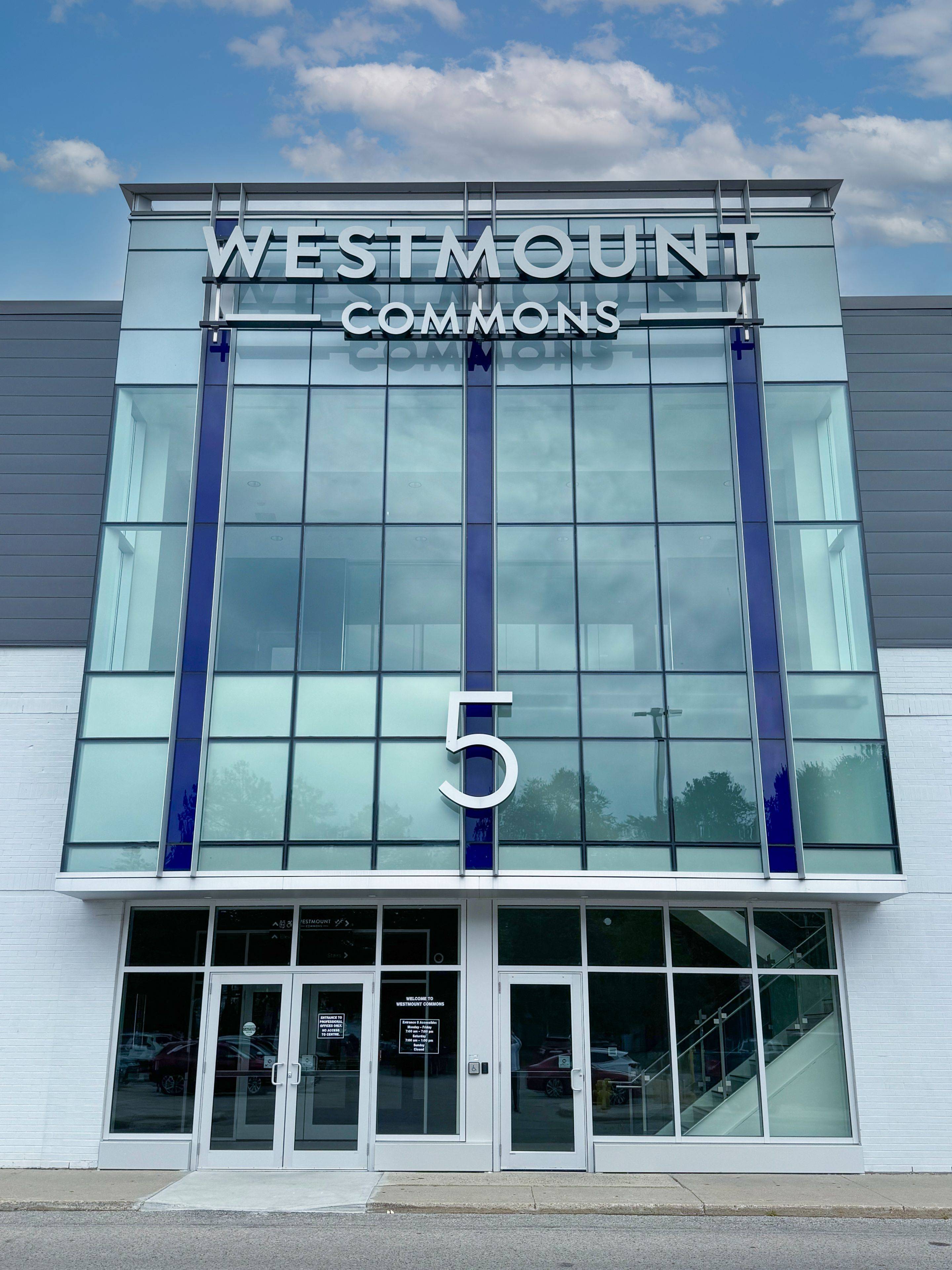 London South, ON N6K 1M6,785 Wonderland RD S #Unit C03