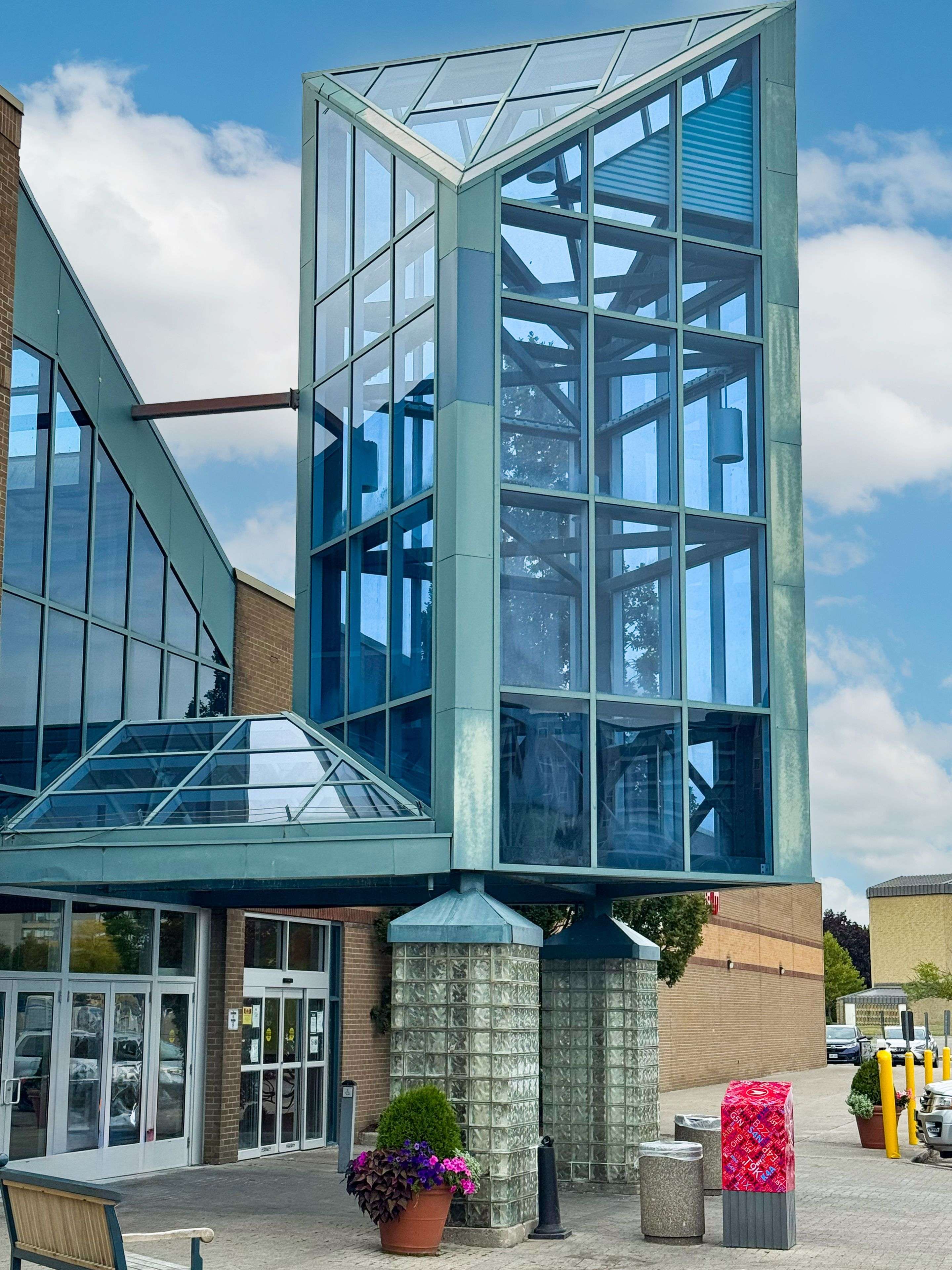 London South, ON N6K 1M6,785 Wonderland RD S #Unit J16