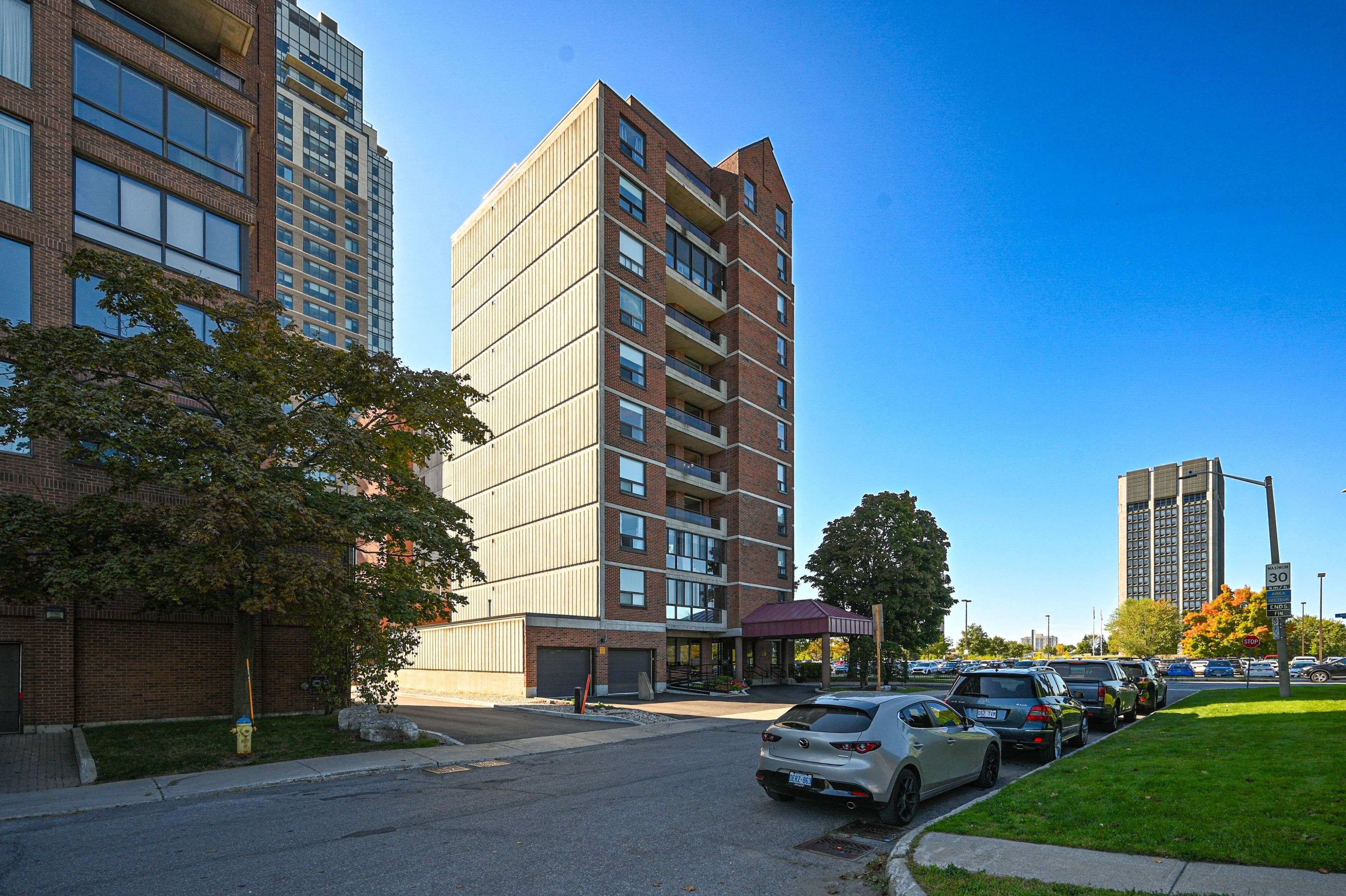 West Centre Town, ON K1Y 4P7,50 Emmerson AVE #501