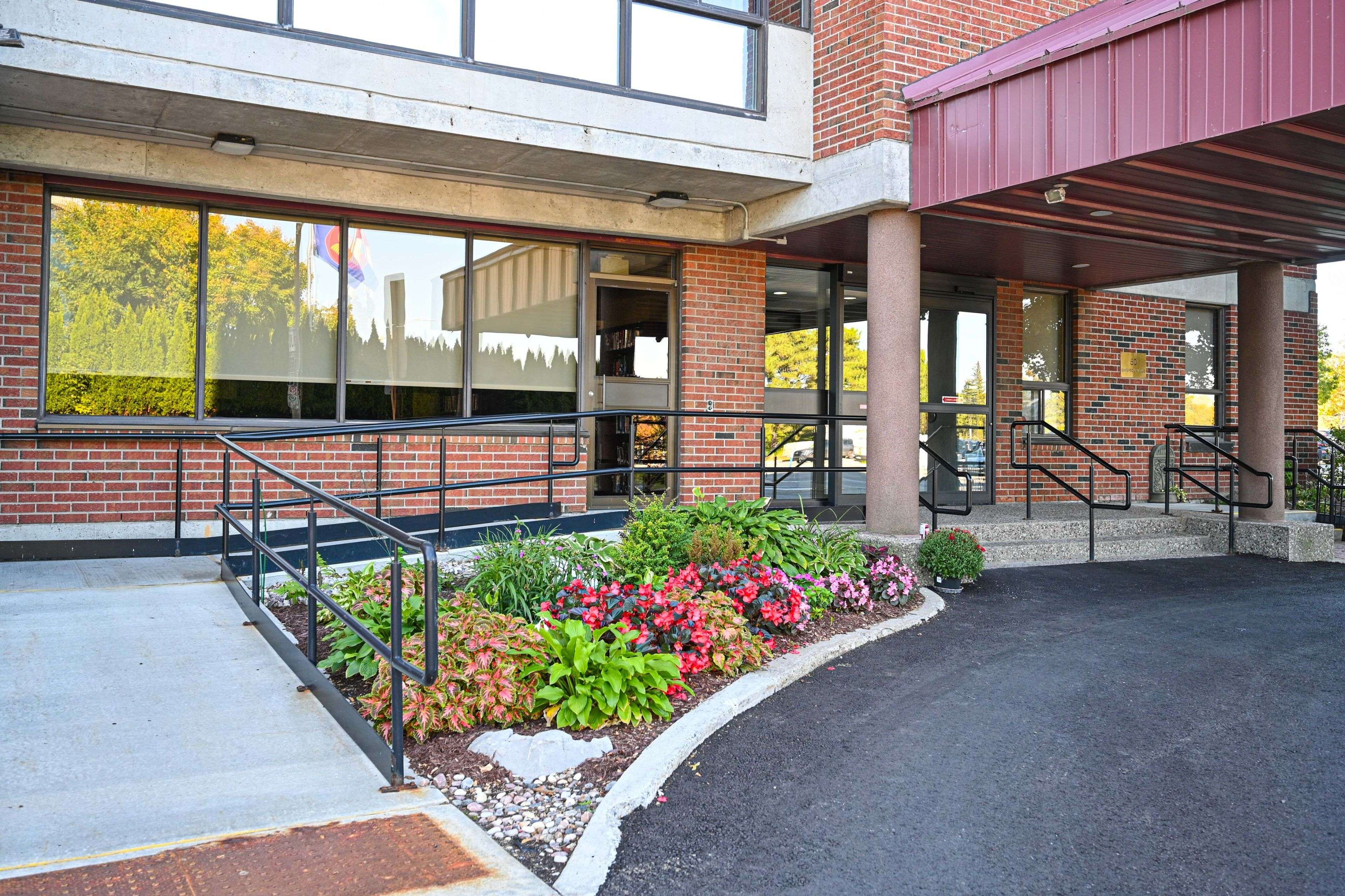 West Centre Town, ON K1Y 4P7,50 Emmerson AVE #501