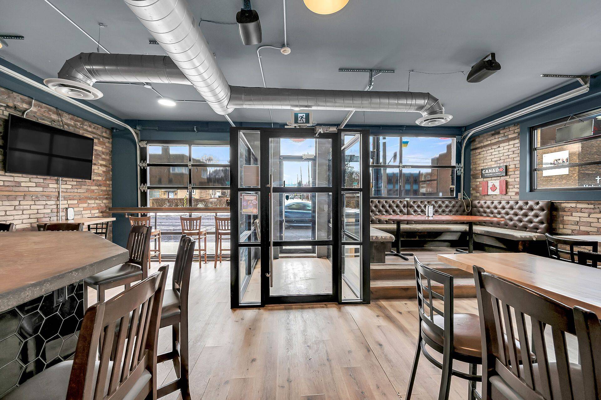 Hamilton, ON L8L 3A9,737 Barton ST E