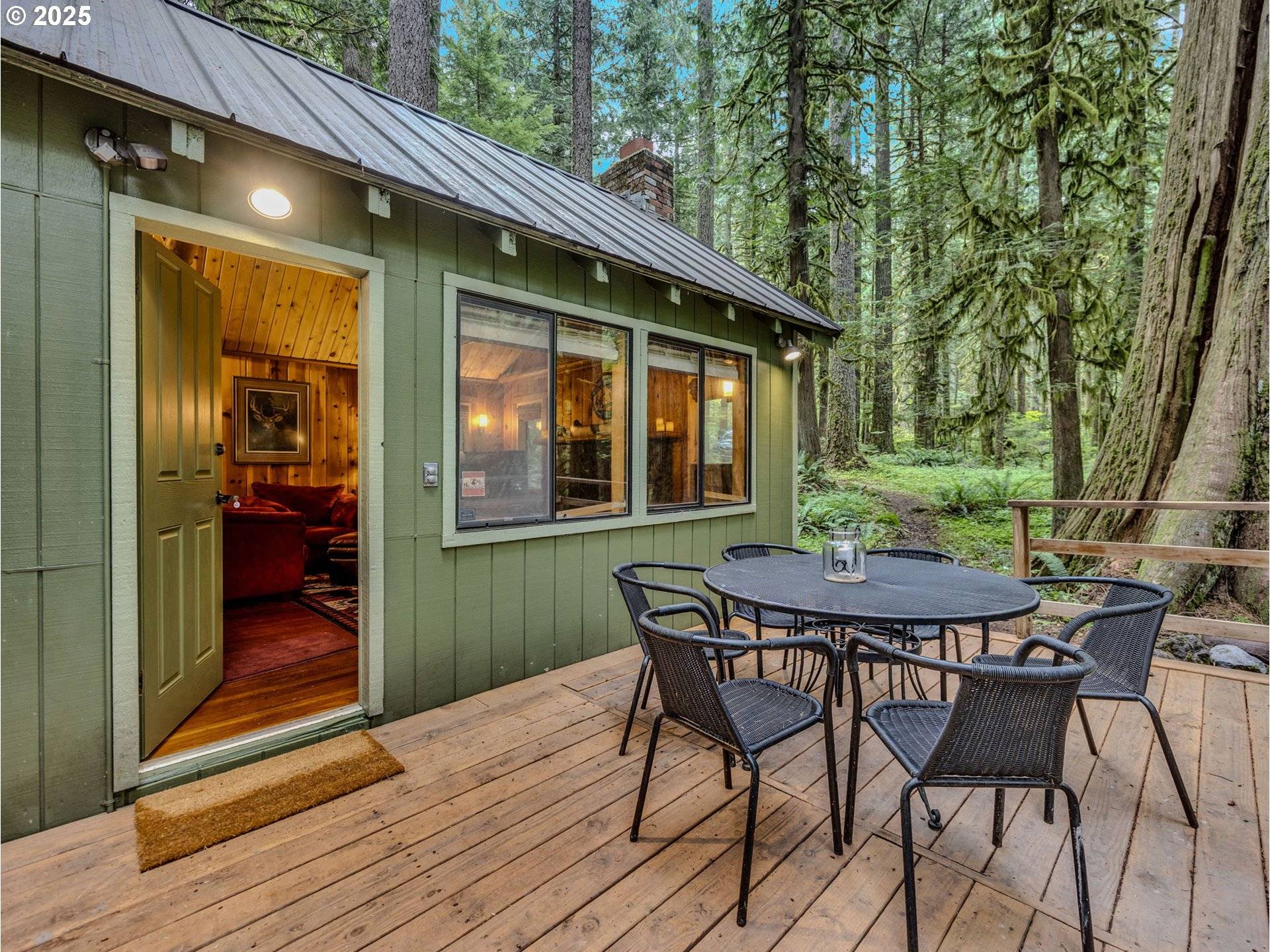 Rhododendron, OR 97049,26467 E HENRY CREEK RD