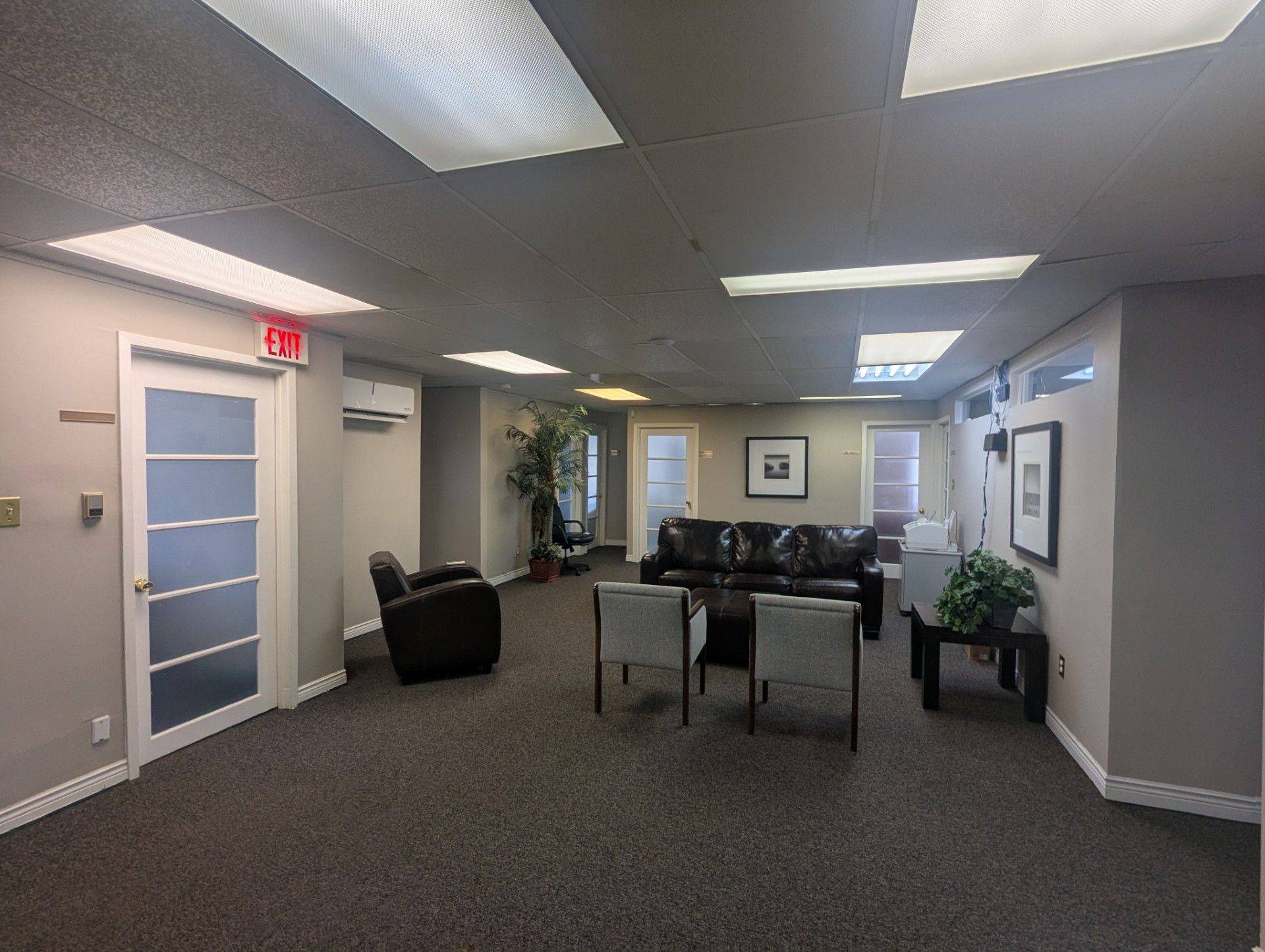 Barrie, ON L4N 1B9,284 Dunlop ST W #Upper - B