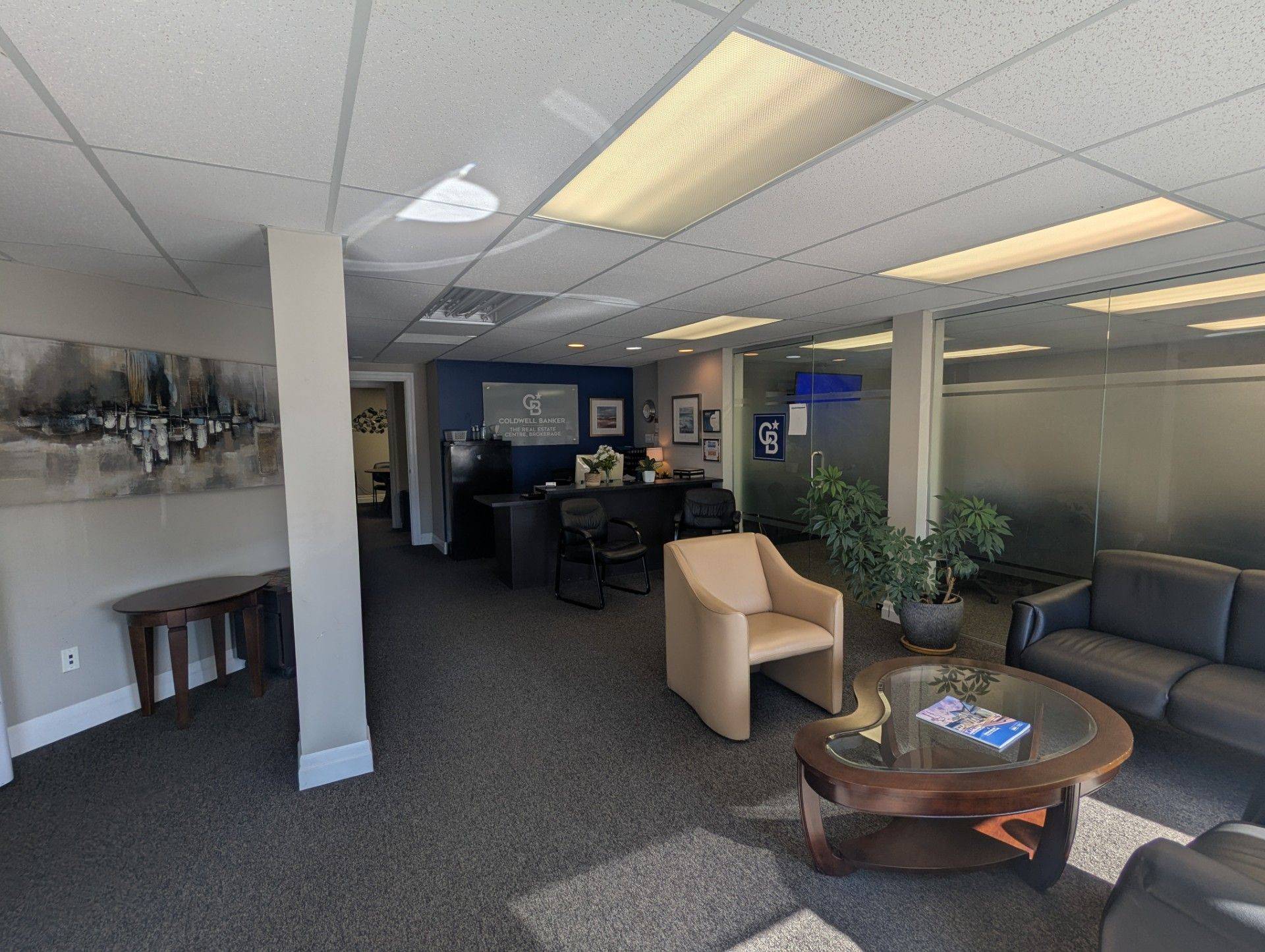 Barrie, ON L4N 1B9,284 Dunlop ST W #Upper - B