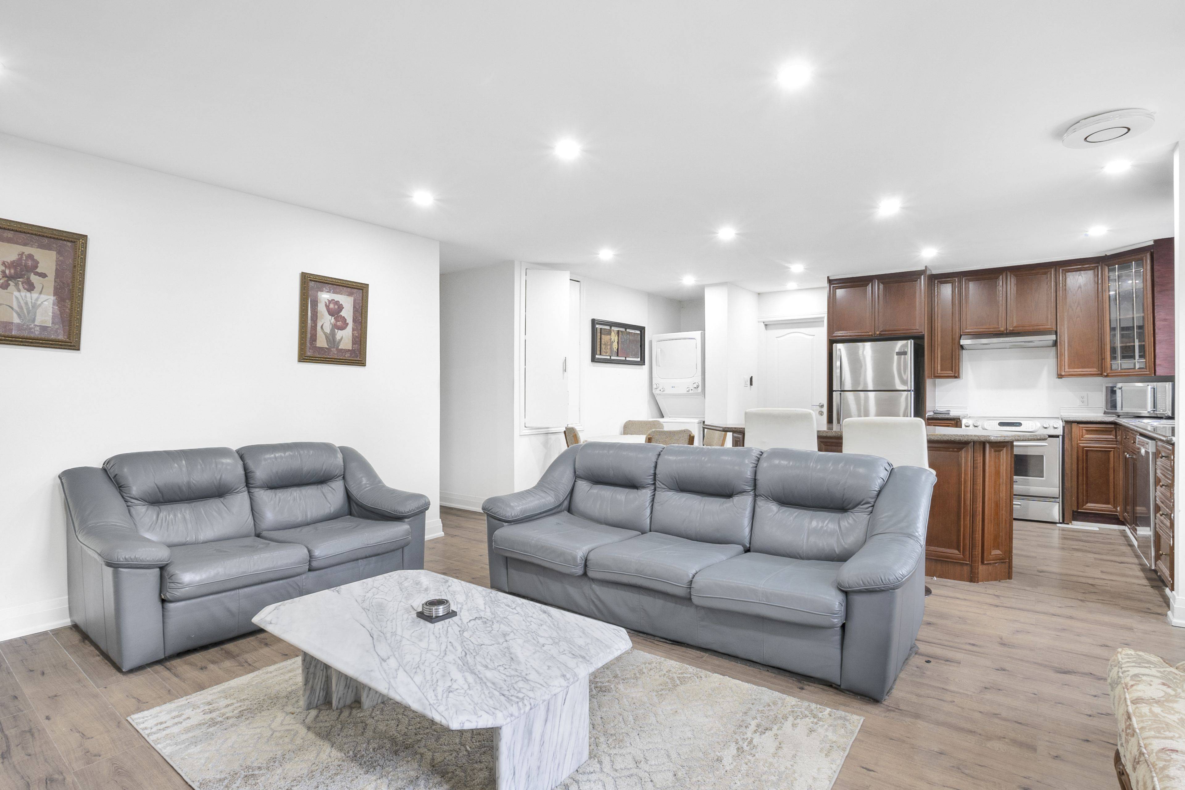 Fort Erie, ON L2A 5W2,43 Lavinia ST N #Upper