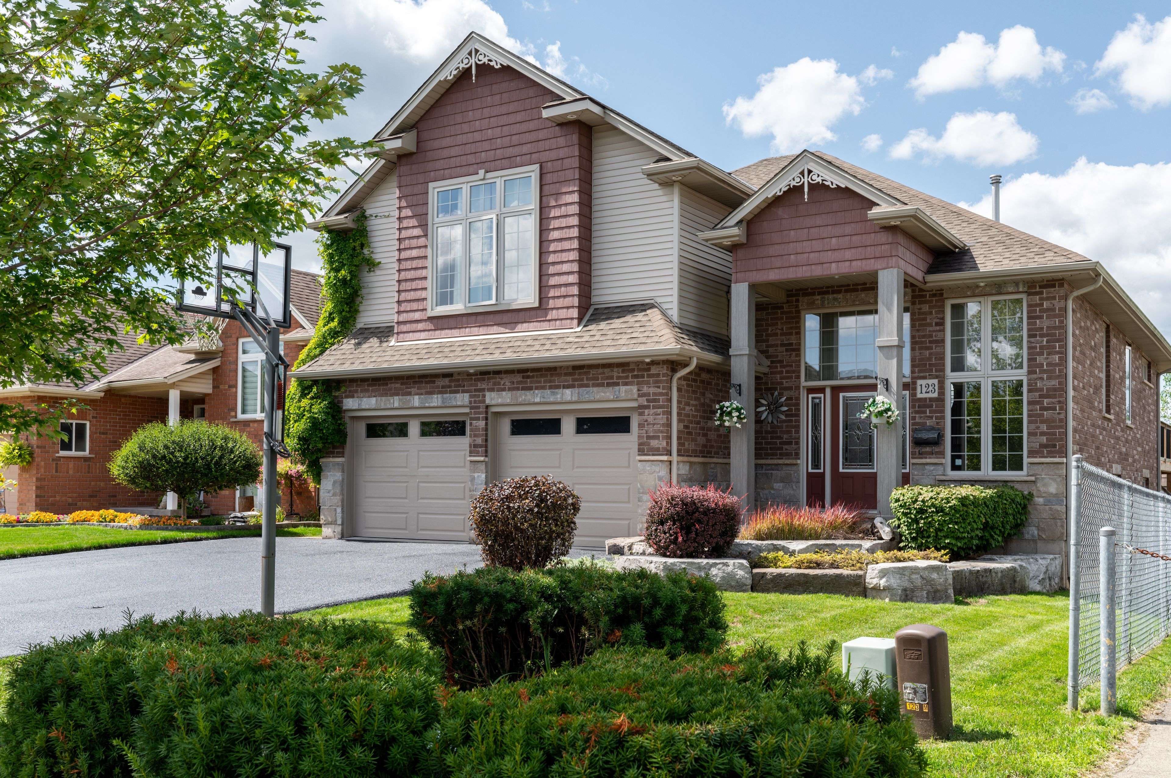 Welland, ON L3C 0A2,123 Michelle CT