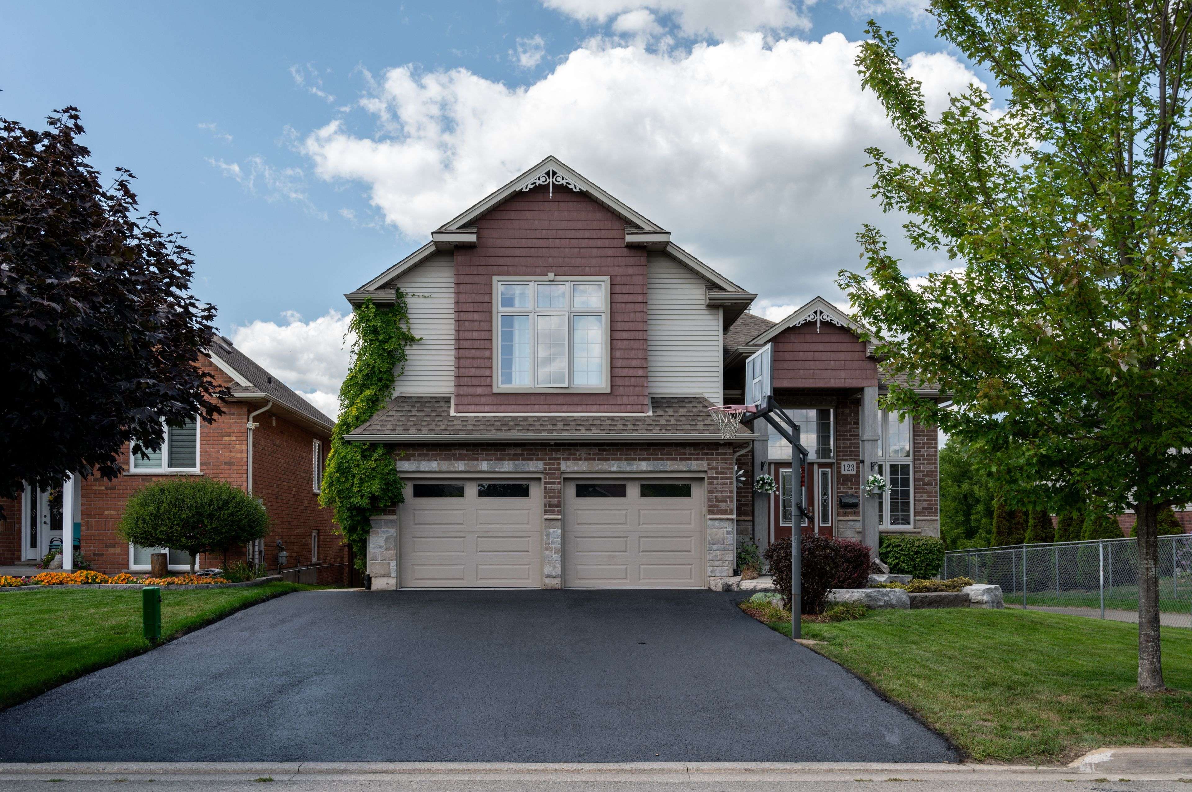 Welland, ON L3C 0A2,123 Michelle CT