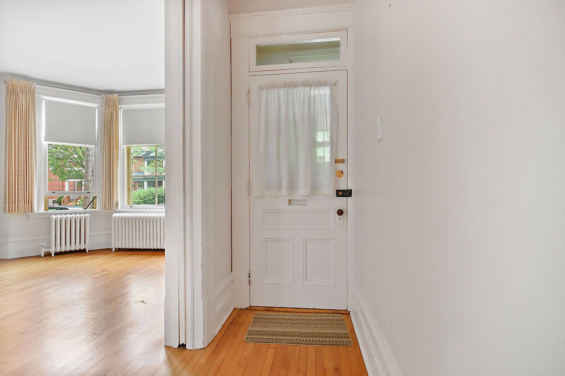 Glebe - Ottawa East And Area, ON K1S 2L4,124 Fourth AVE