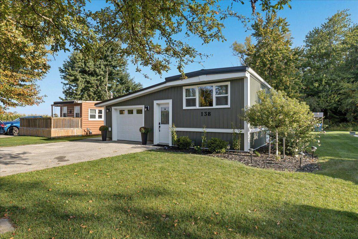 Perth East, ON N5A 6S6,138 Ash ST