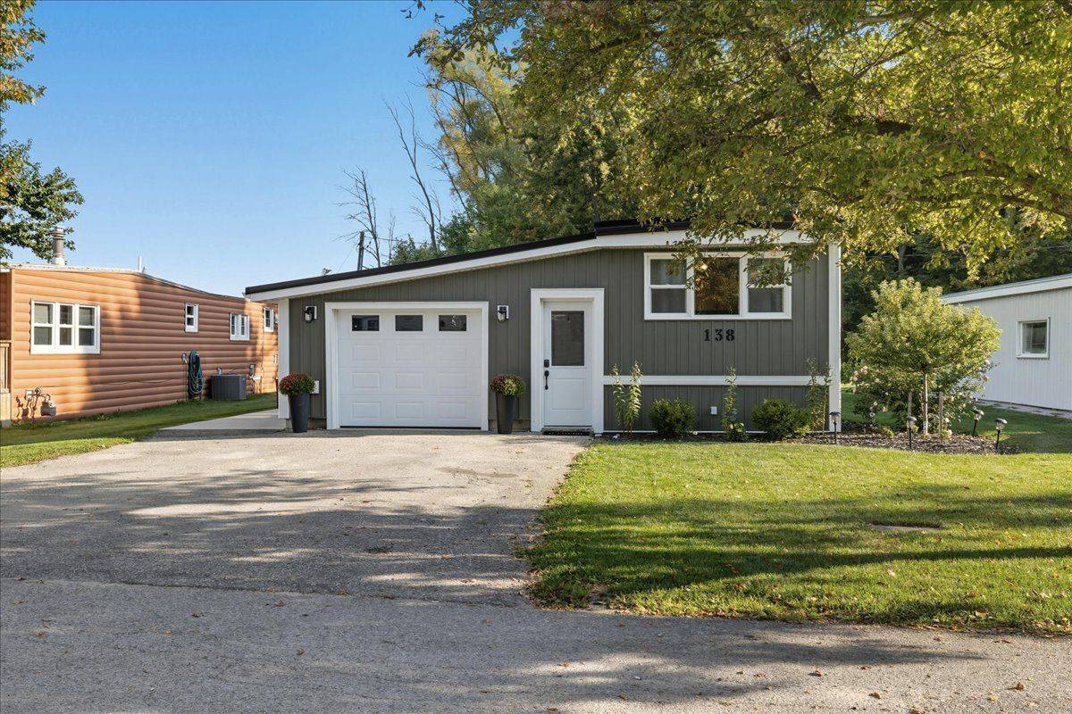 Perth East, ON N5A 6S6,138 Ash ST