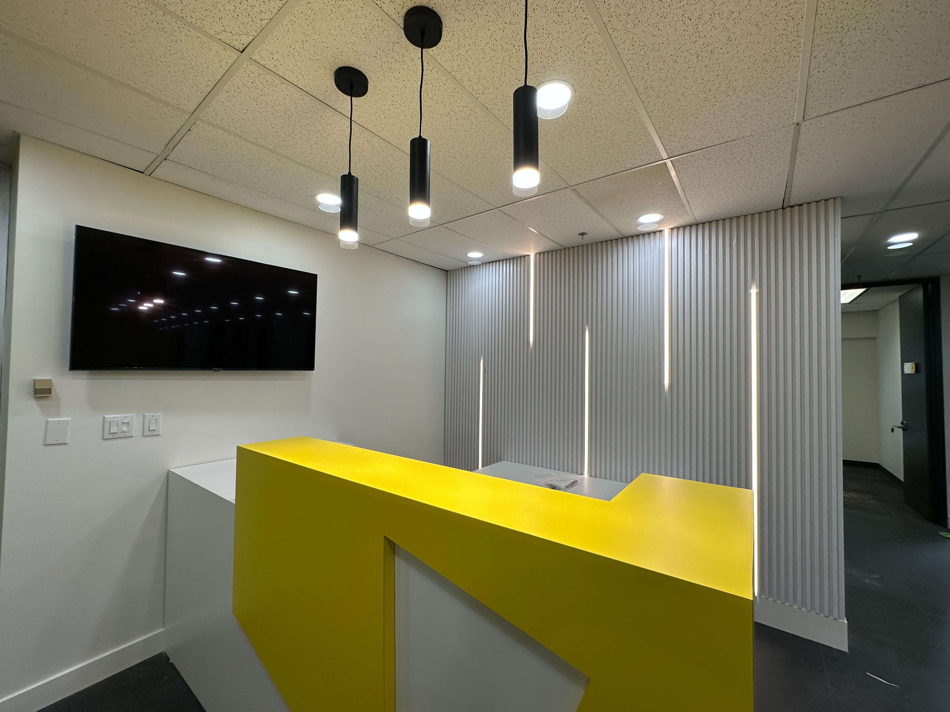 Mississauga, ON L5B 3J1,350 Burnhamthorpe RD W #200-22