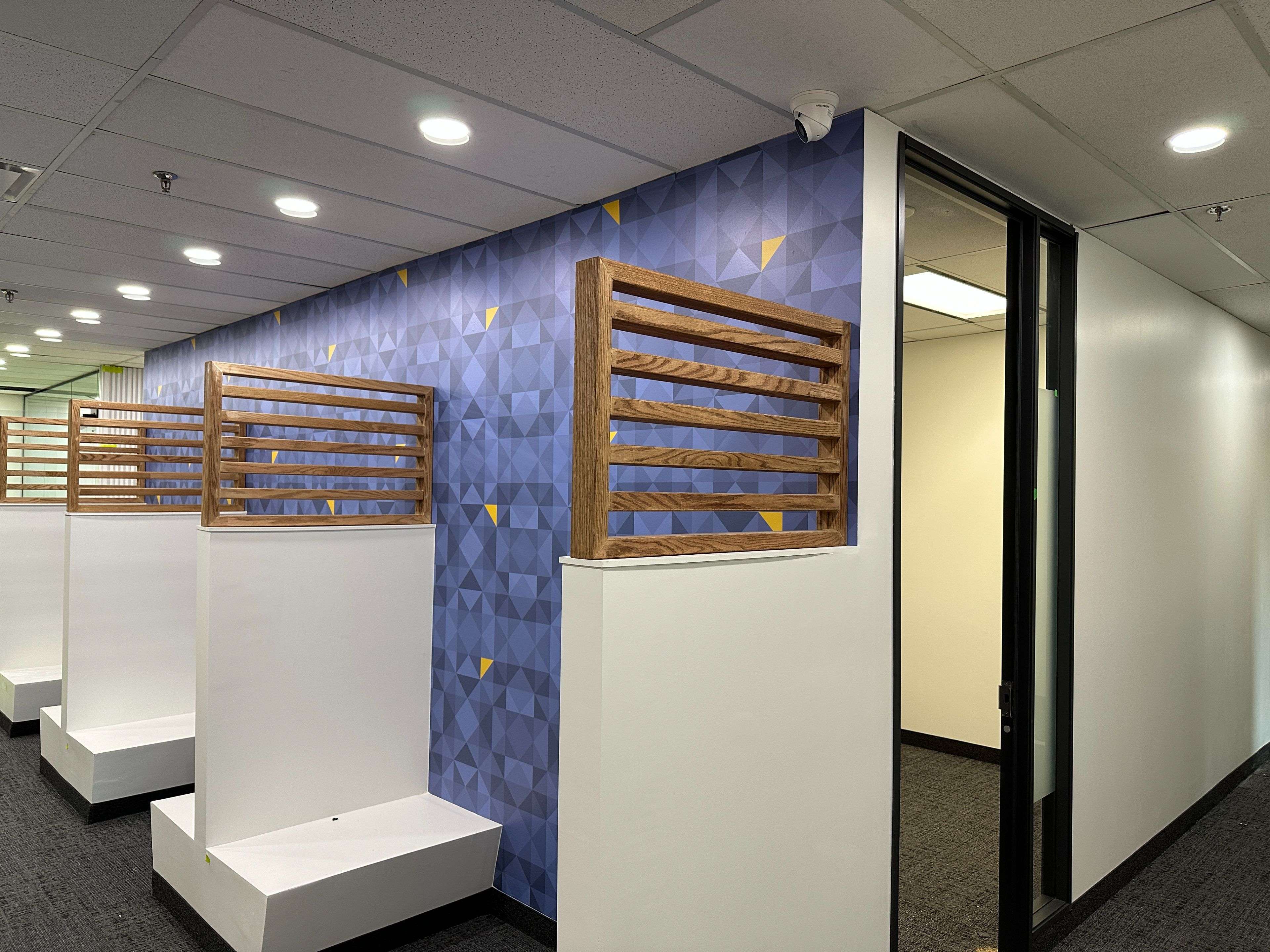 Mississauga, ON L5B 3J1,350 Burnhamthorpe RD W #200-22