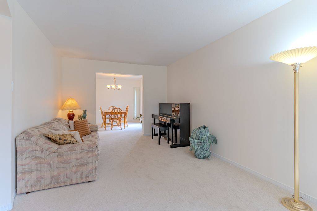 Orleans - Cumberland And Area, ON K4A 1R1,612 Chenier WAY