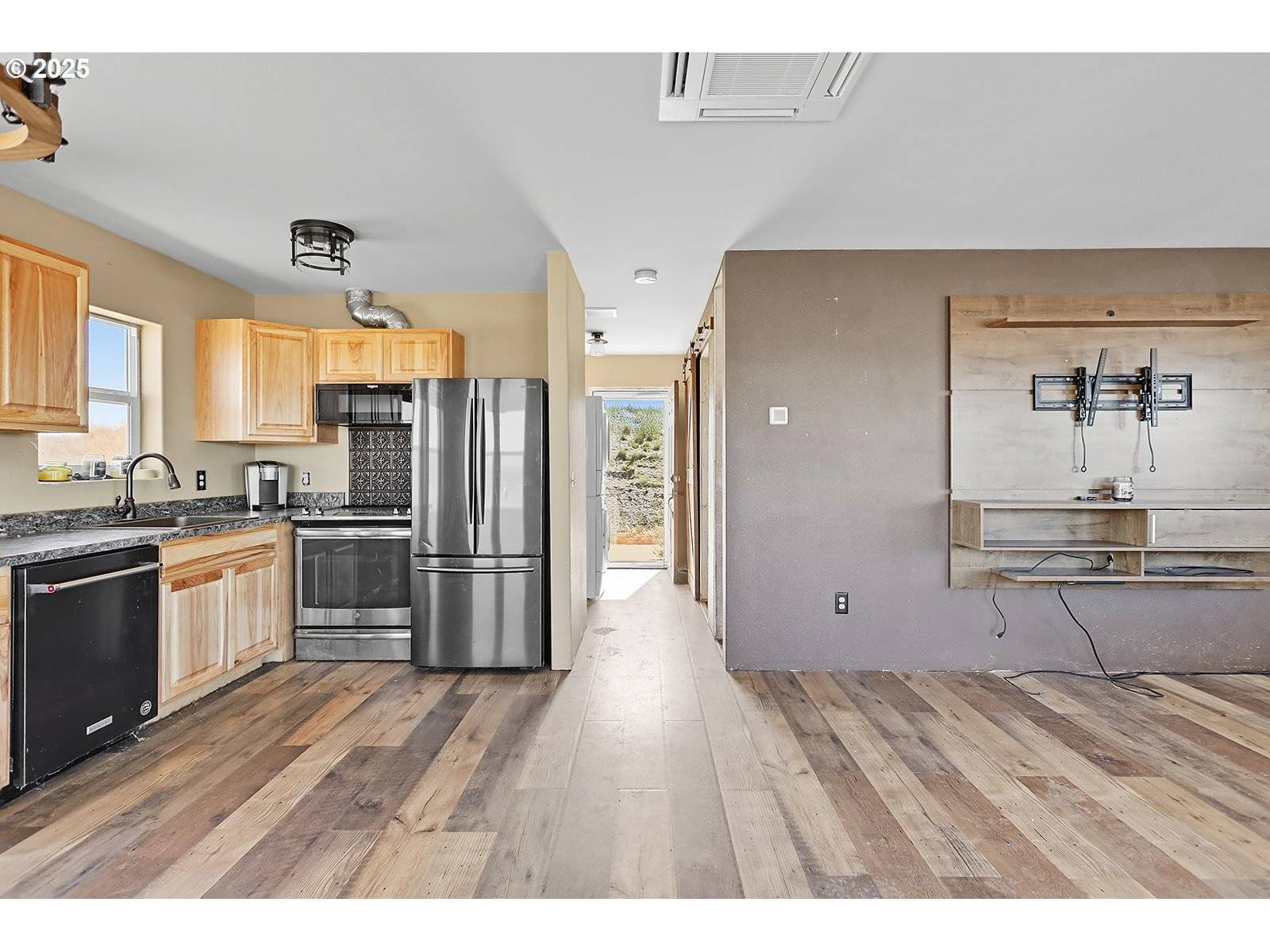 Centerville, WA 98613,358 HARMS RD