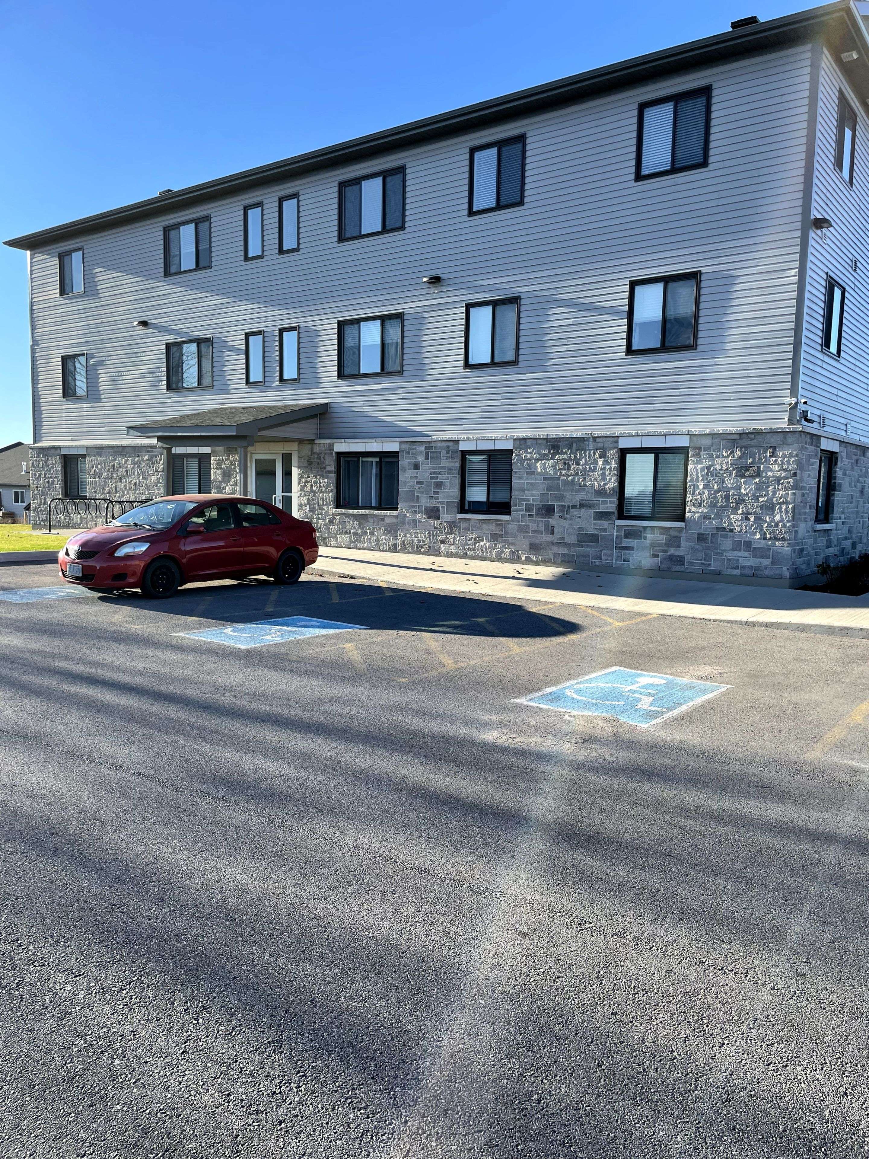 Mississippi Mills, ON K0A 1A0,322 Honeyborne ST S