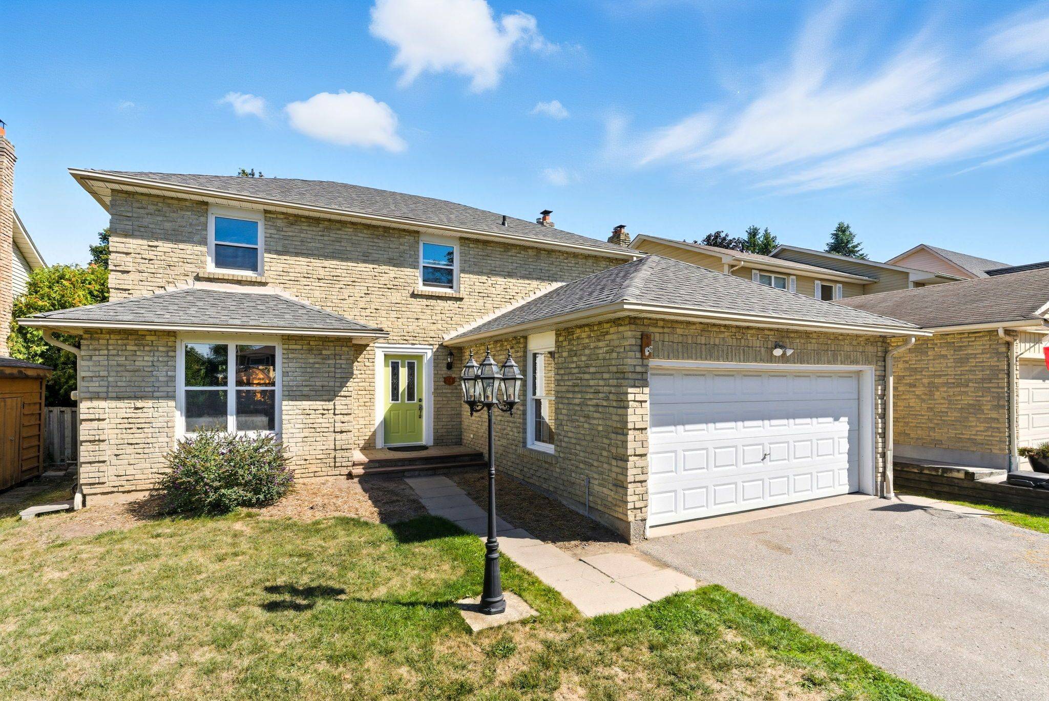 Whitby, ON L1N 6P9,21 Hialeah CRES