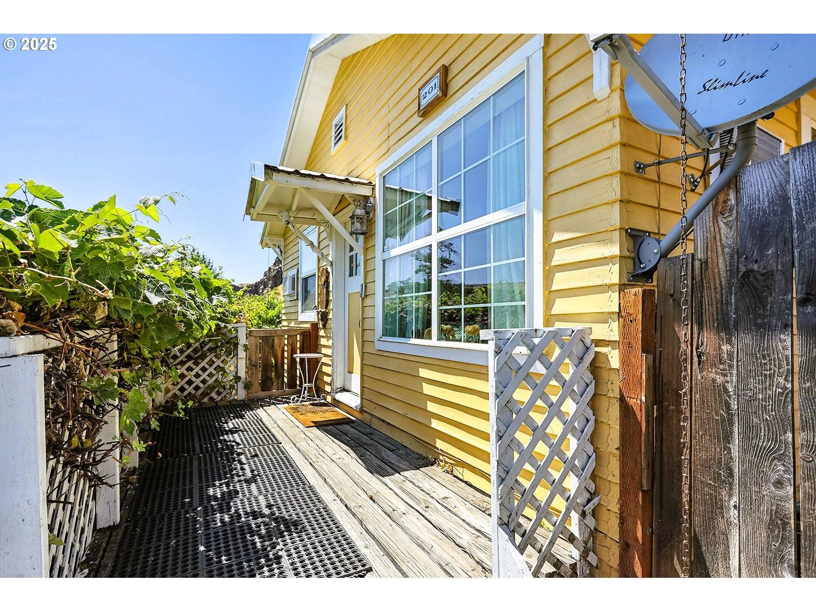 Wishram, WA 98673,201 BUNN ST