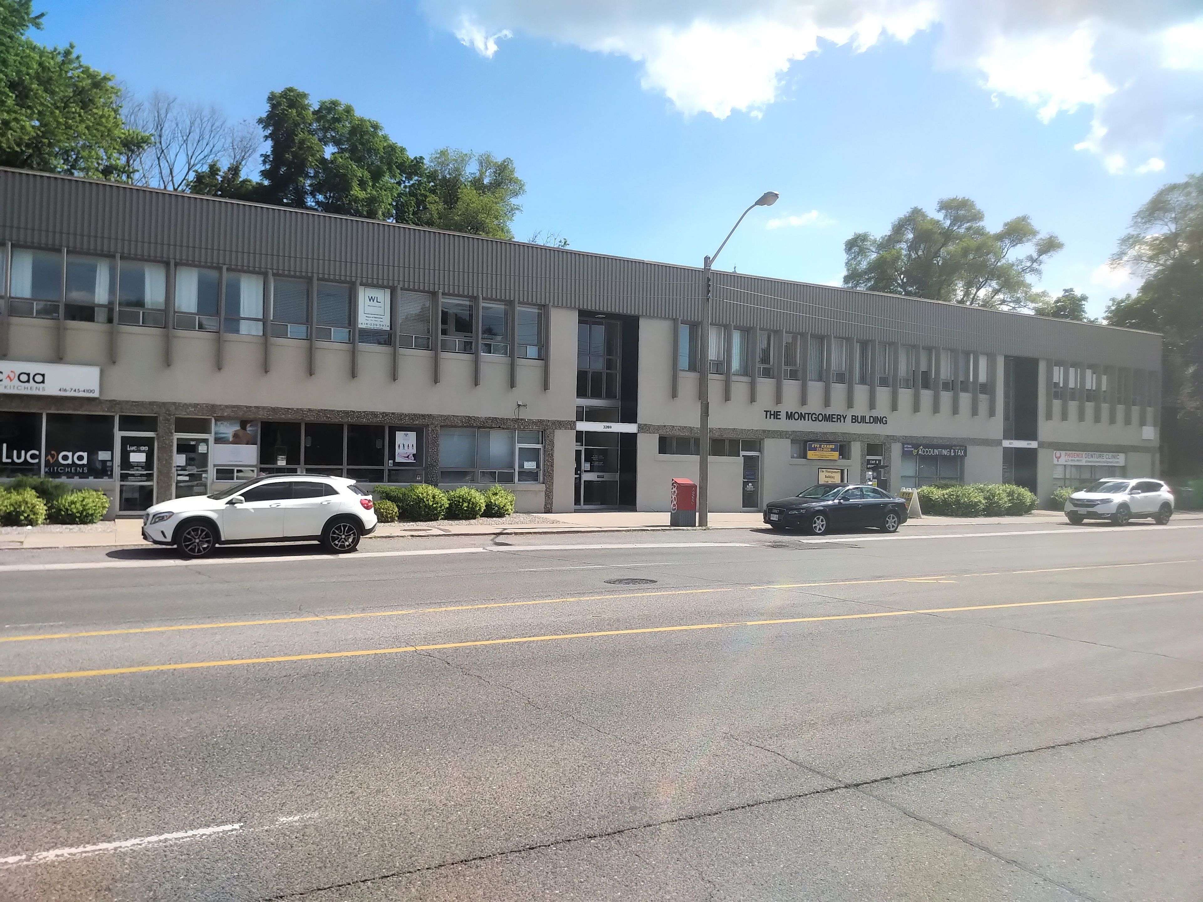 3269 Bloor ST W #205, Toronto W07, ON M8X 1E2