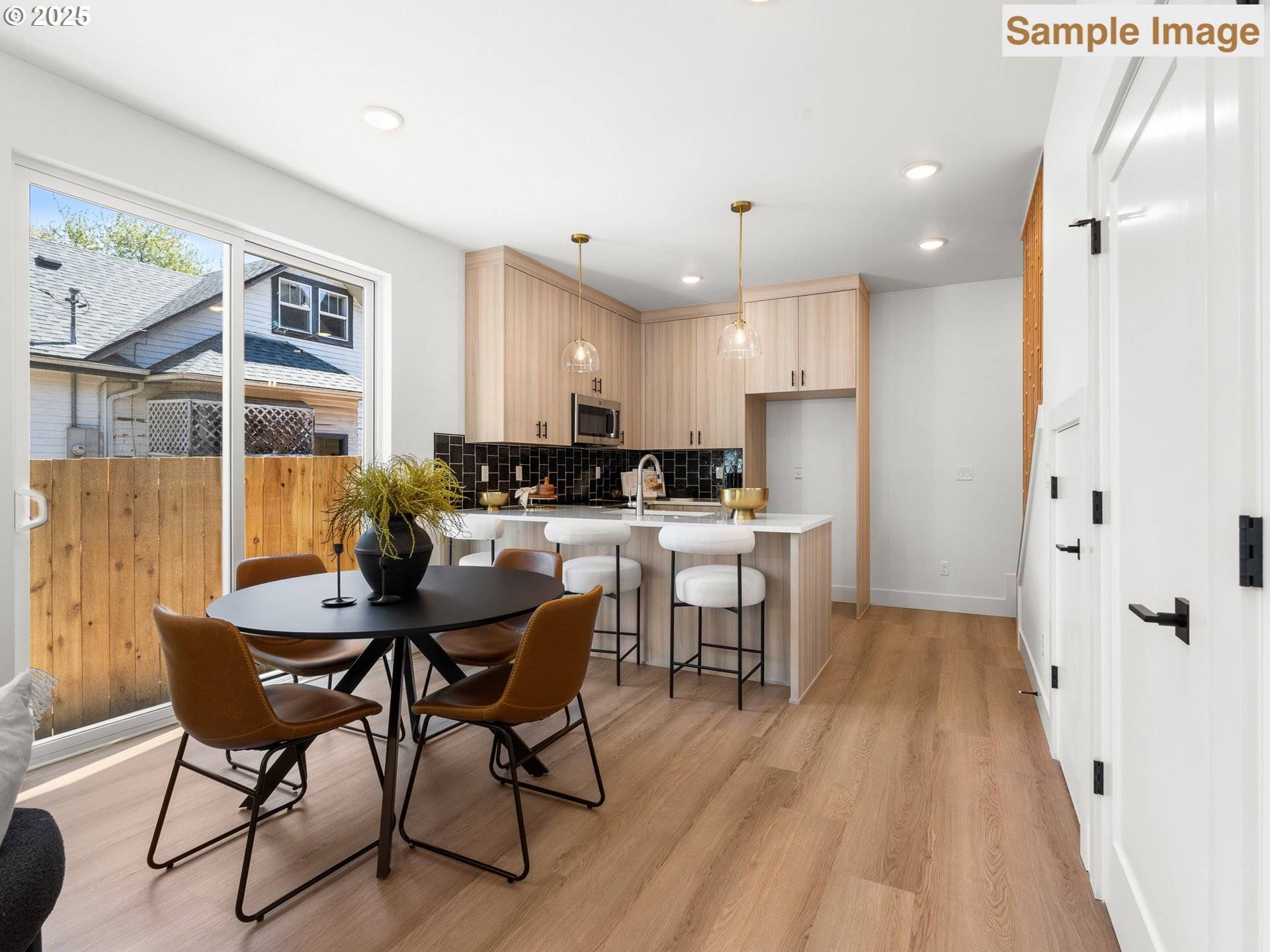 Portland, OR 97218,6022 NE Mason ST #7