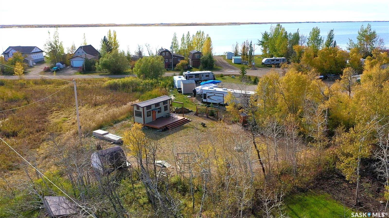 Fishing Lake, SK S0A 4J0,307 Travis AVENUE