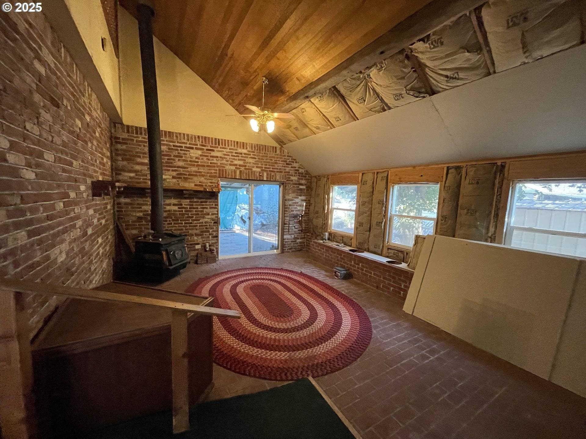 Ione, OR 97843,150 E MAIN ST