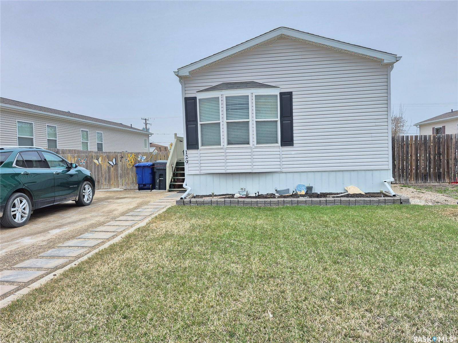 Weyburn, SK S4H 2H9,129 1st AVENUE SW