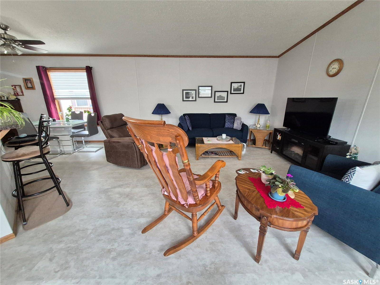 Weyburn, SK S4H 2H9,129 1st AVENUE SW