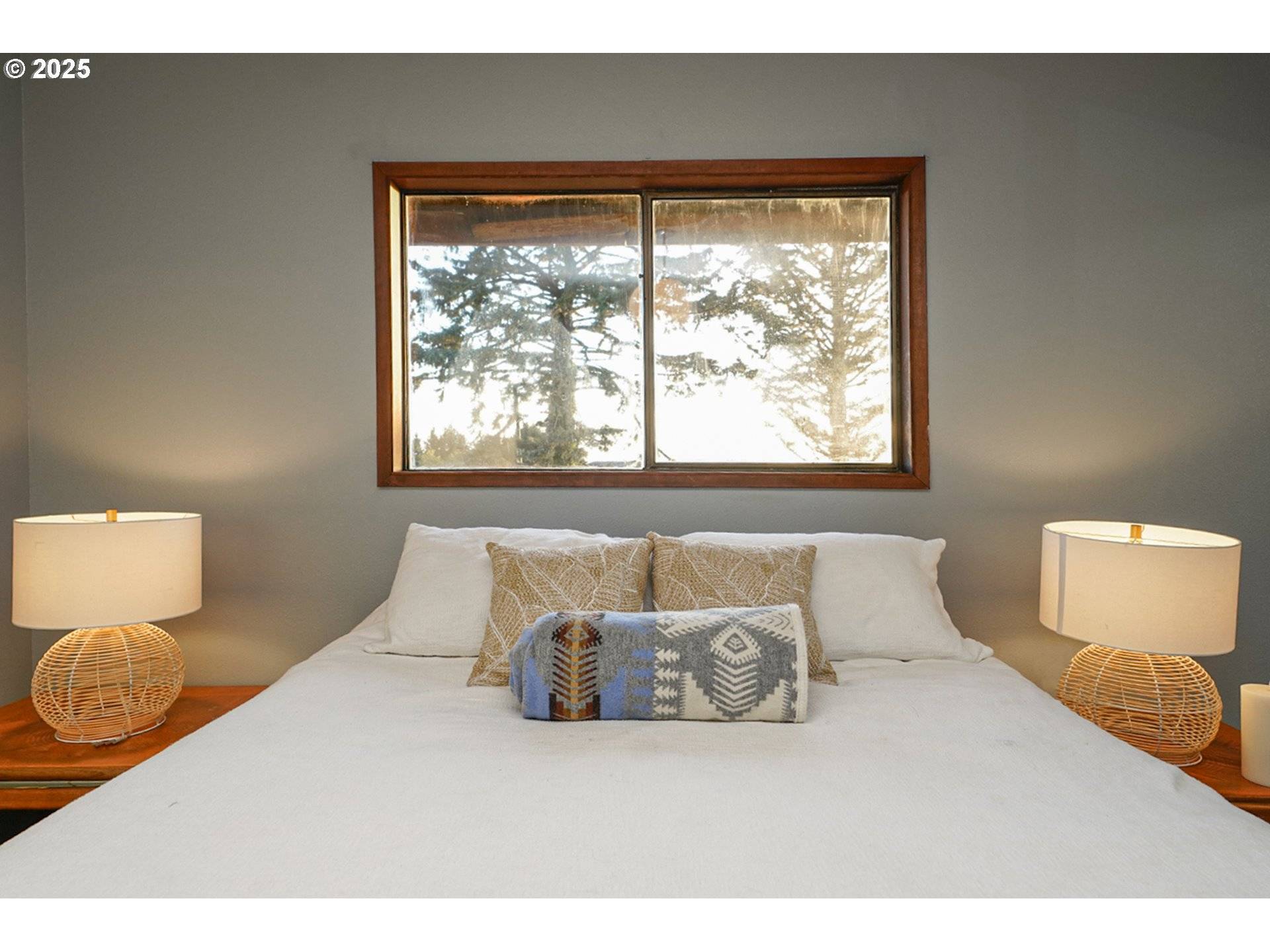 Depoe Bay, OR 97341,674 N HIGHWAY 101