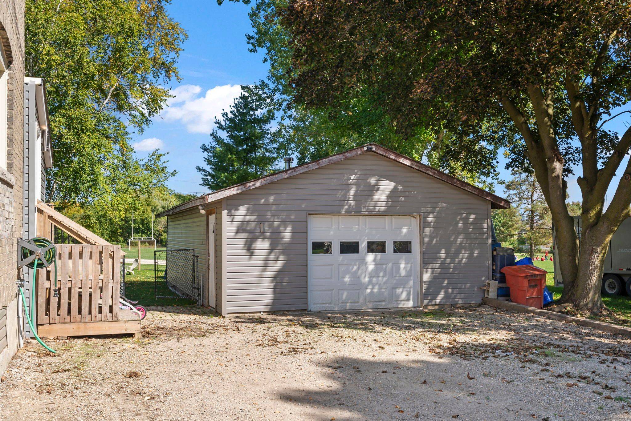 Minto, ON N0G 2P0,555 RAGLAN ST