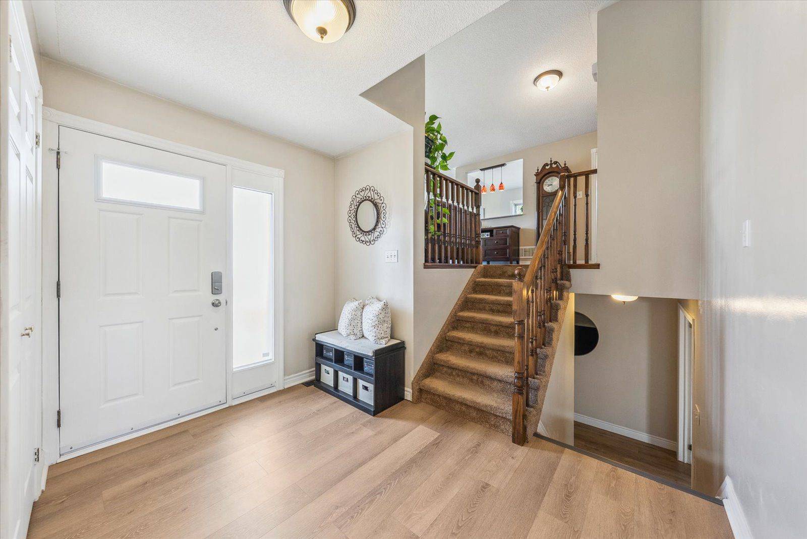 Springwater, ON L0L 1V0,54 Marlow CIR