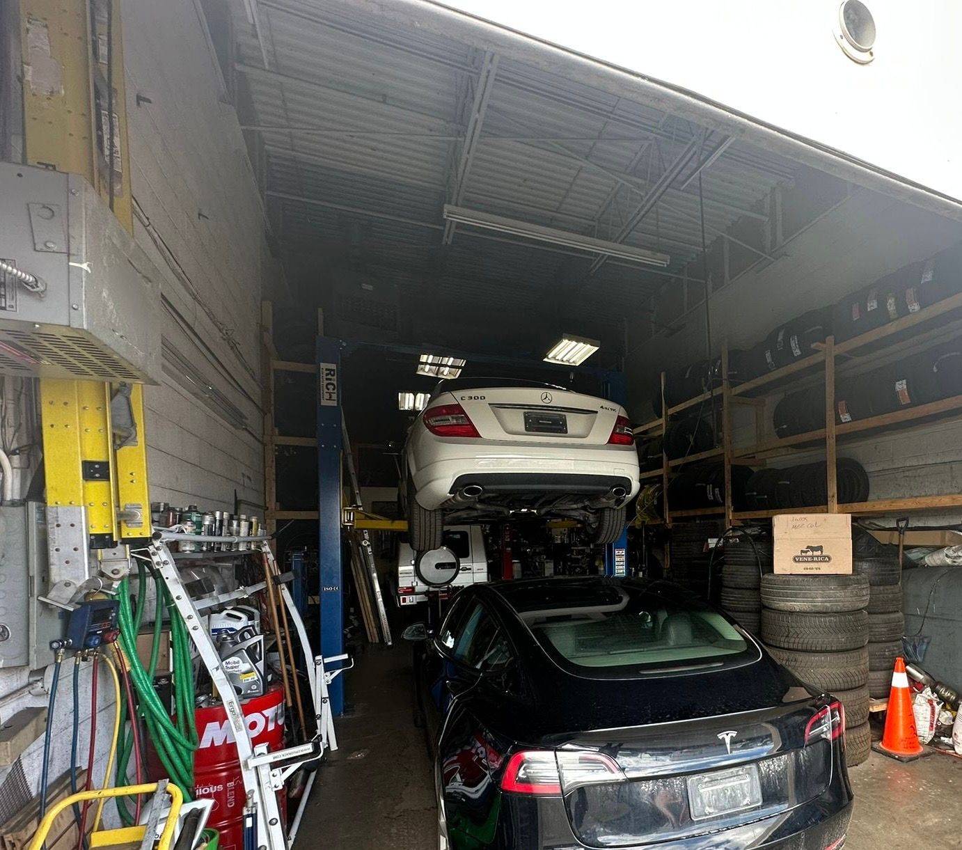 Toronto W05, ON M3J 3J7,1270 Finch AVE W #16