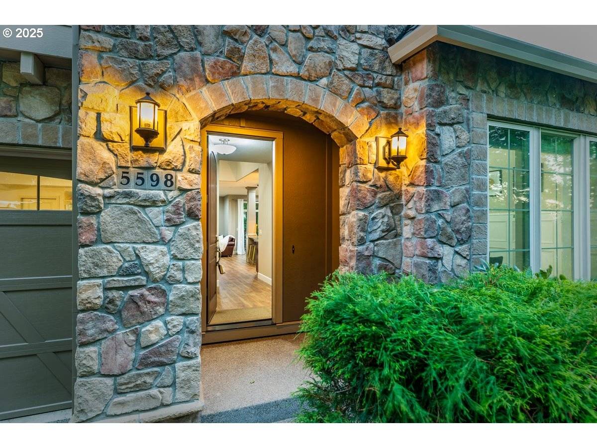 Portland, OR 97229,5598 NW 135TH AVE