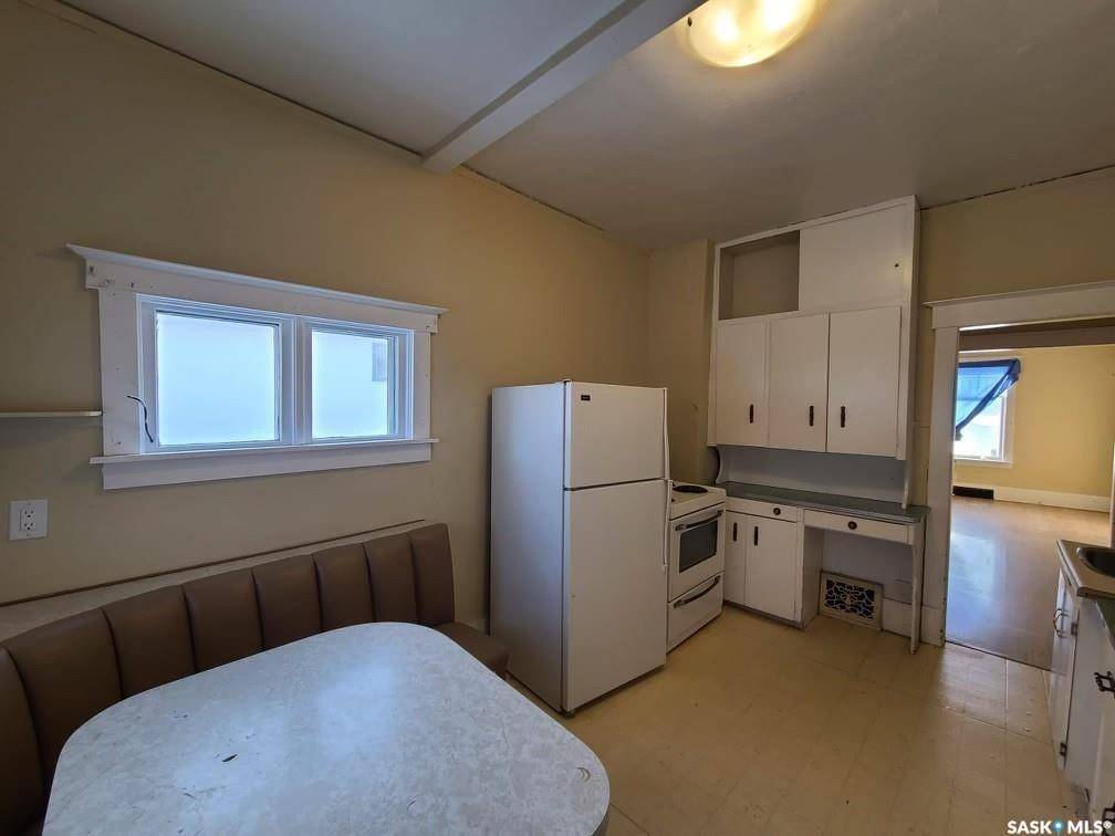 Saskatoon, SK S7M 1W3,322 H AVENUE S
