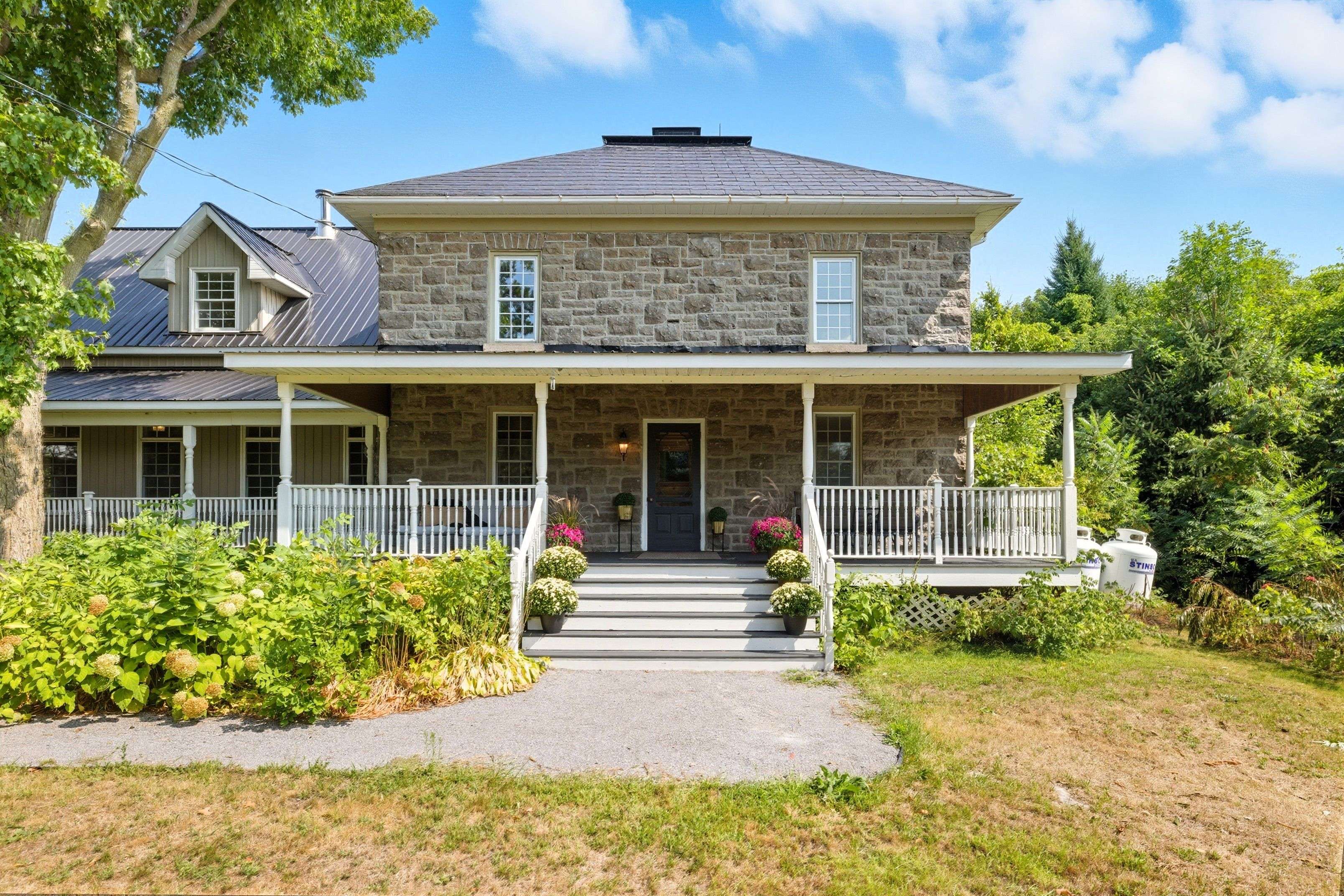 Edwardsburgh/cardinal, ON K0E 1X0,7053 Connell RD