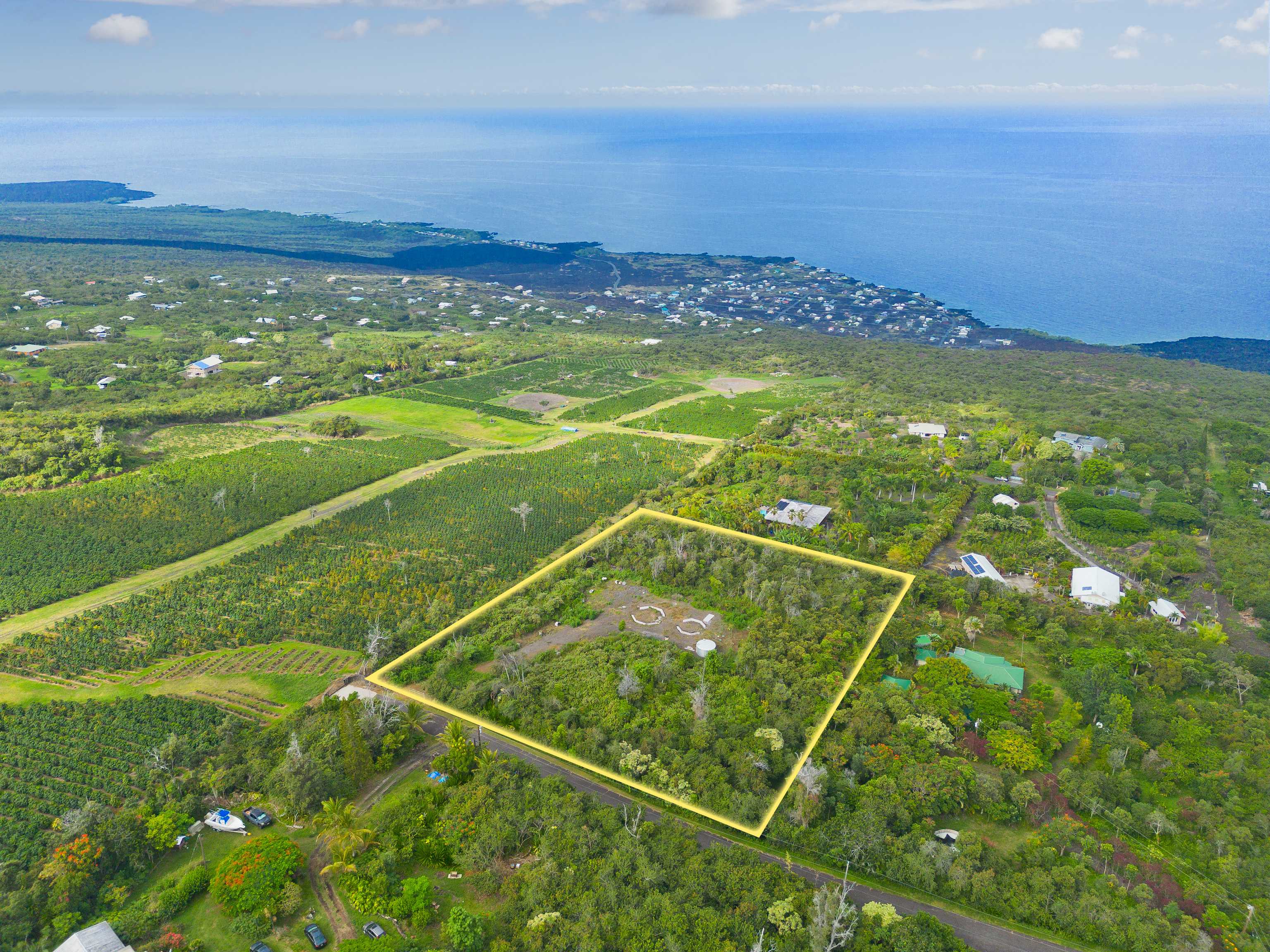 Captain Cook, HI 96704,88-1581 PAPIO DRIVE